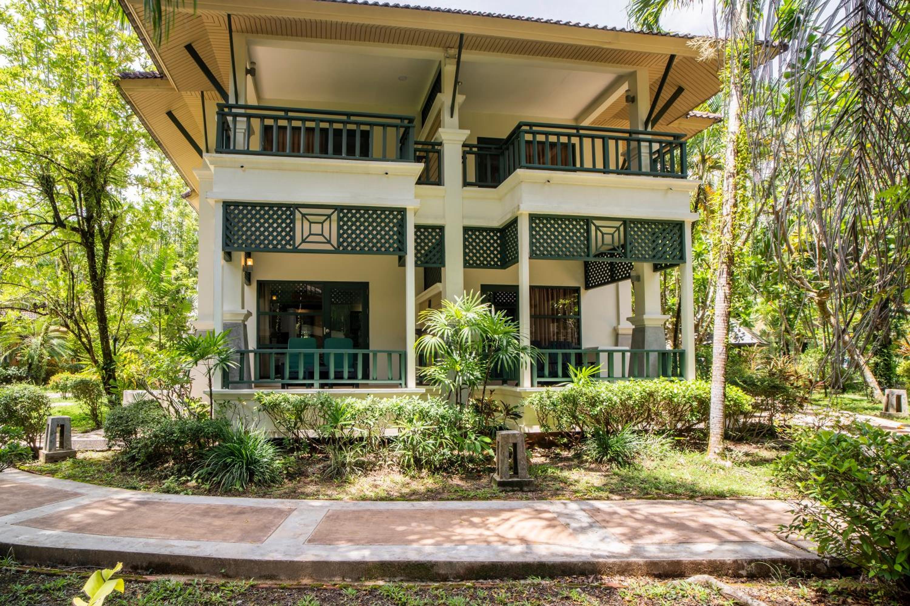 Baan Khaolak Beach Resort