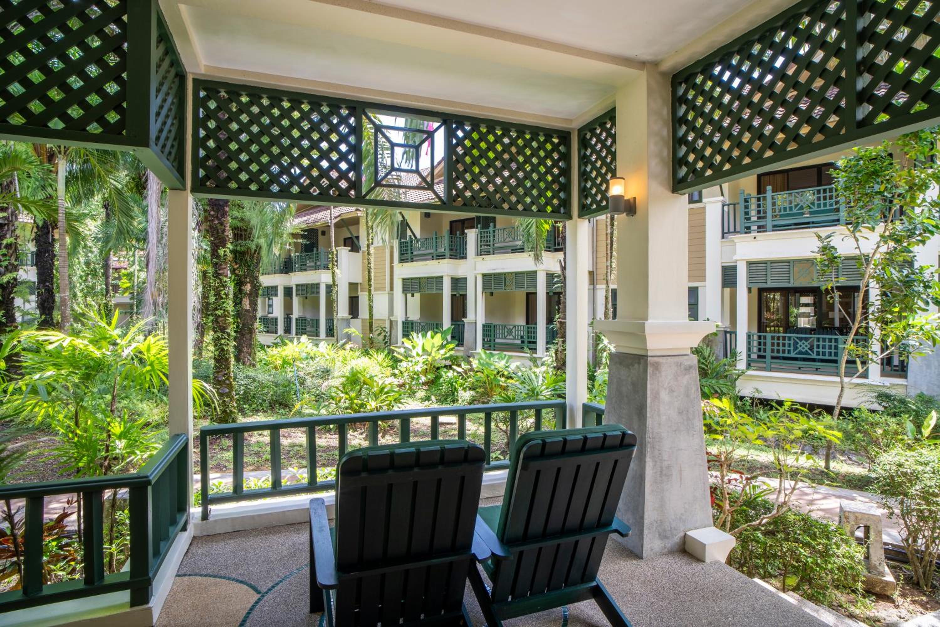 Baan Khaolak Beach Resort