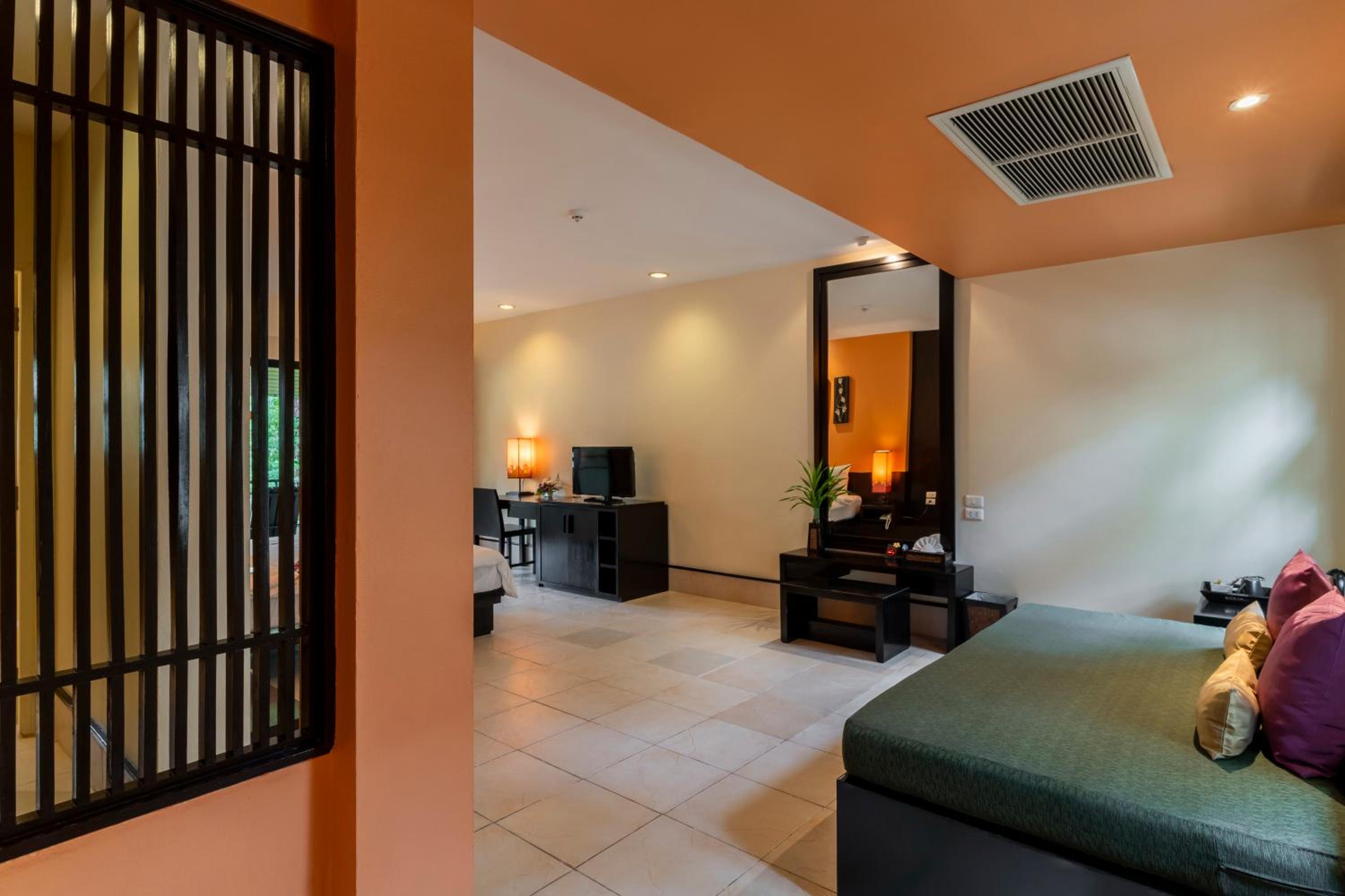 Baan Khaolak Beach Resort