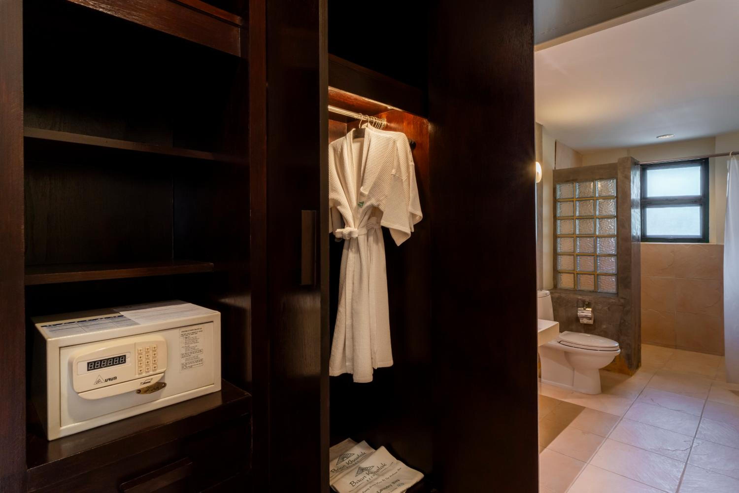 Baan Khaolak Beach Resort