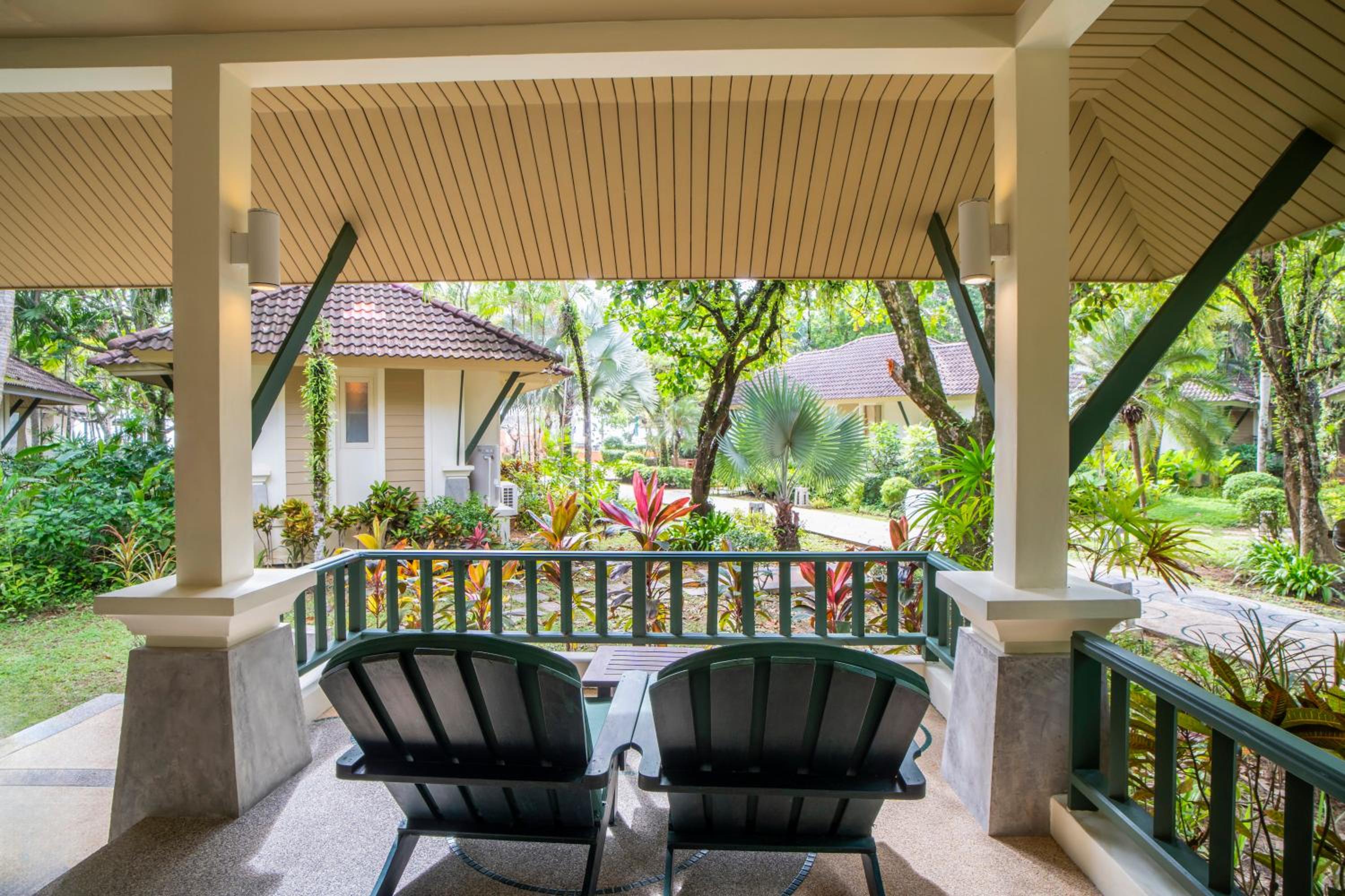 Baan Khaolak Beach Resort