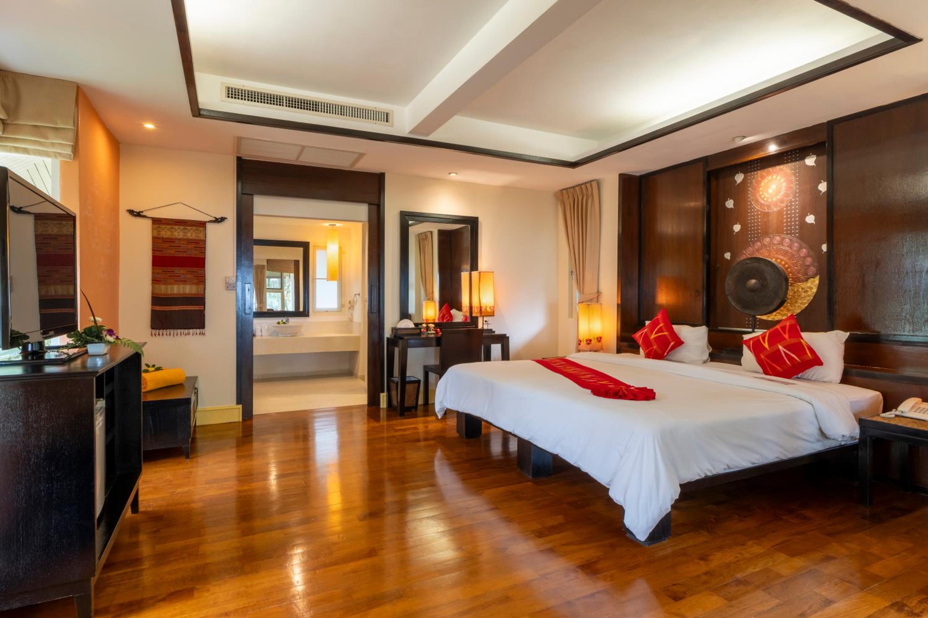 Baan Khaolak Beach Resort