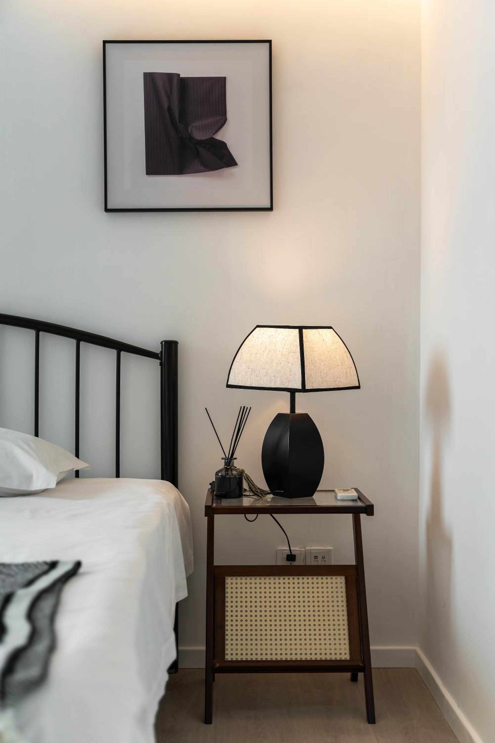 Yi Du Home with City View - Family Suite 500m to Nanjing West Rd Near People's Square -Credit Cards Accepted