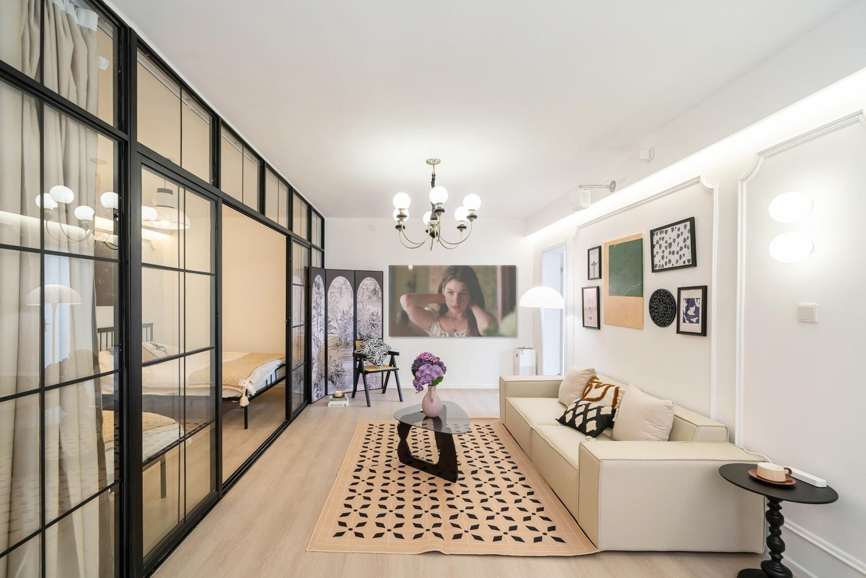 Yi Du Home with City View - Family Suite 500m to Nanjing West Rd Near People's Square -Credit Cards Accepted