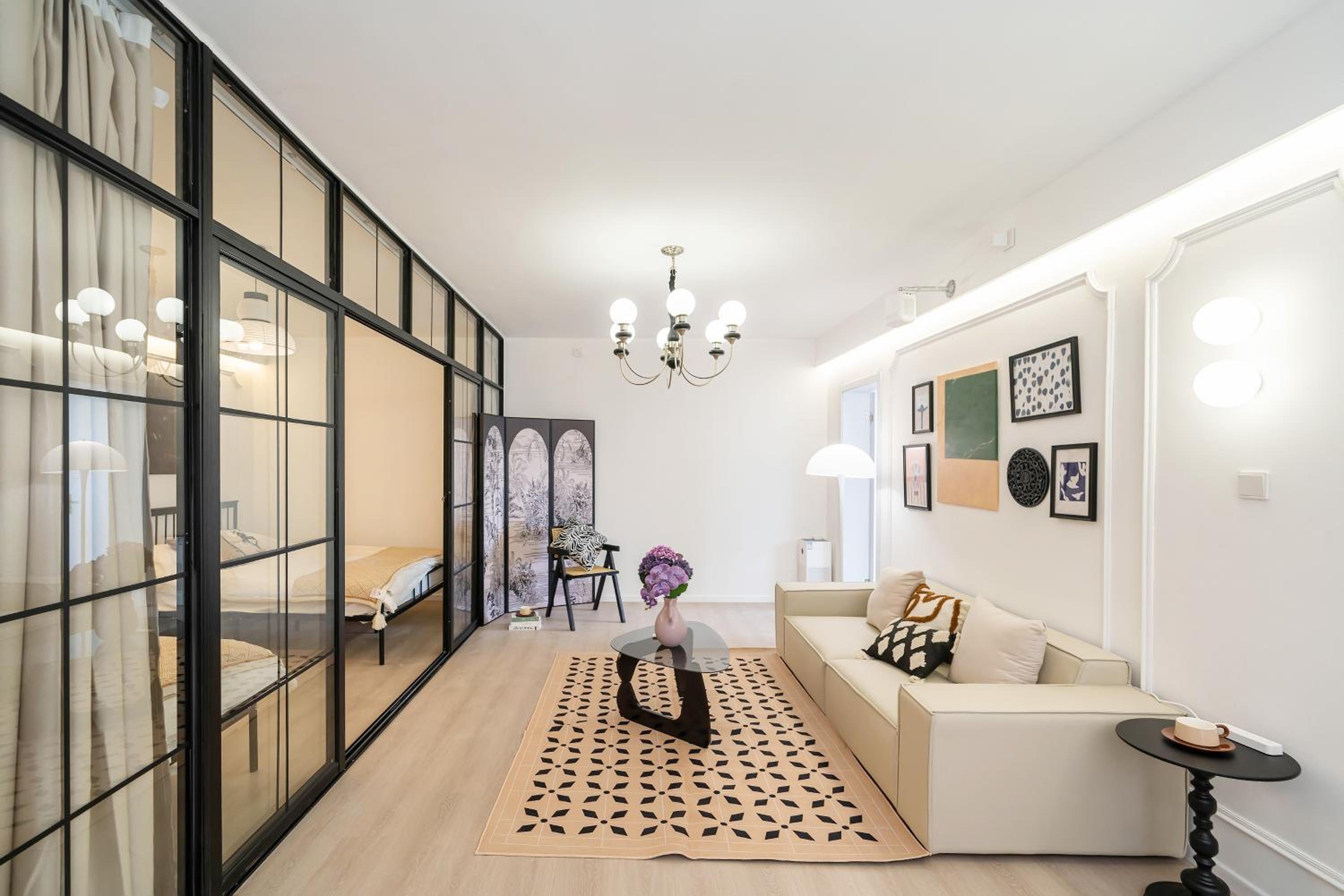 Yi Du Home with City View - Family Suite 500m to Nanjing West Rd Near People's Square -Credit Cards Accepted