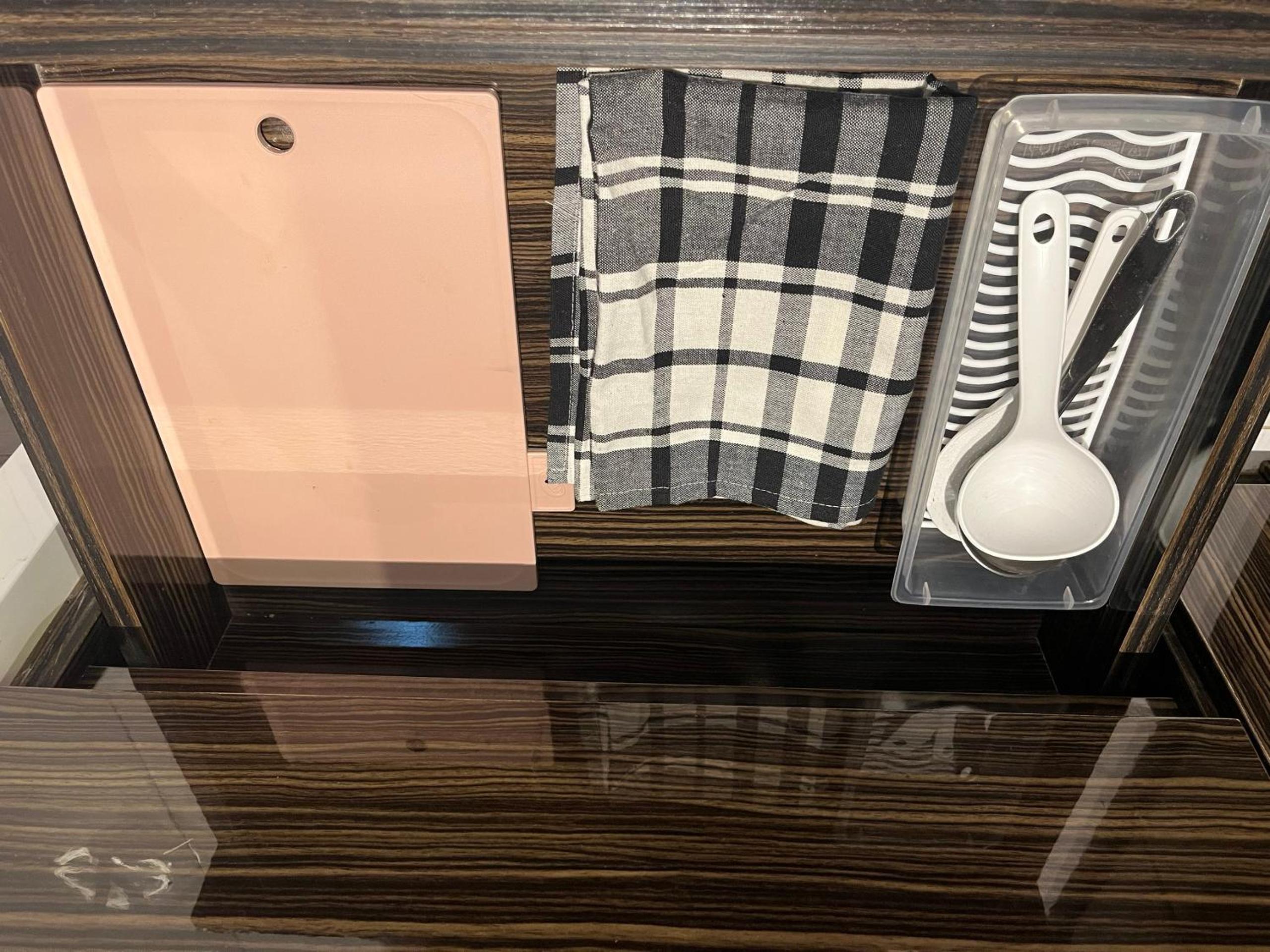 KIRAKUAN CHILL 2BR Pool/Gym