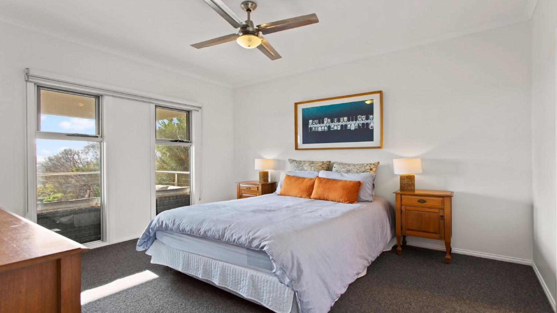 Endeavour View Is A Fantastic - A Modern, 4 Bedroom Holiday Home