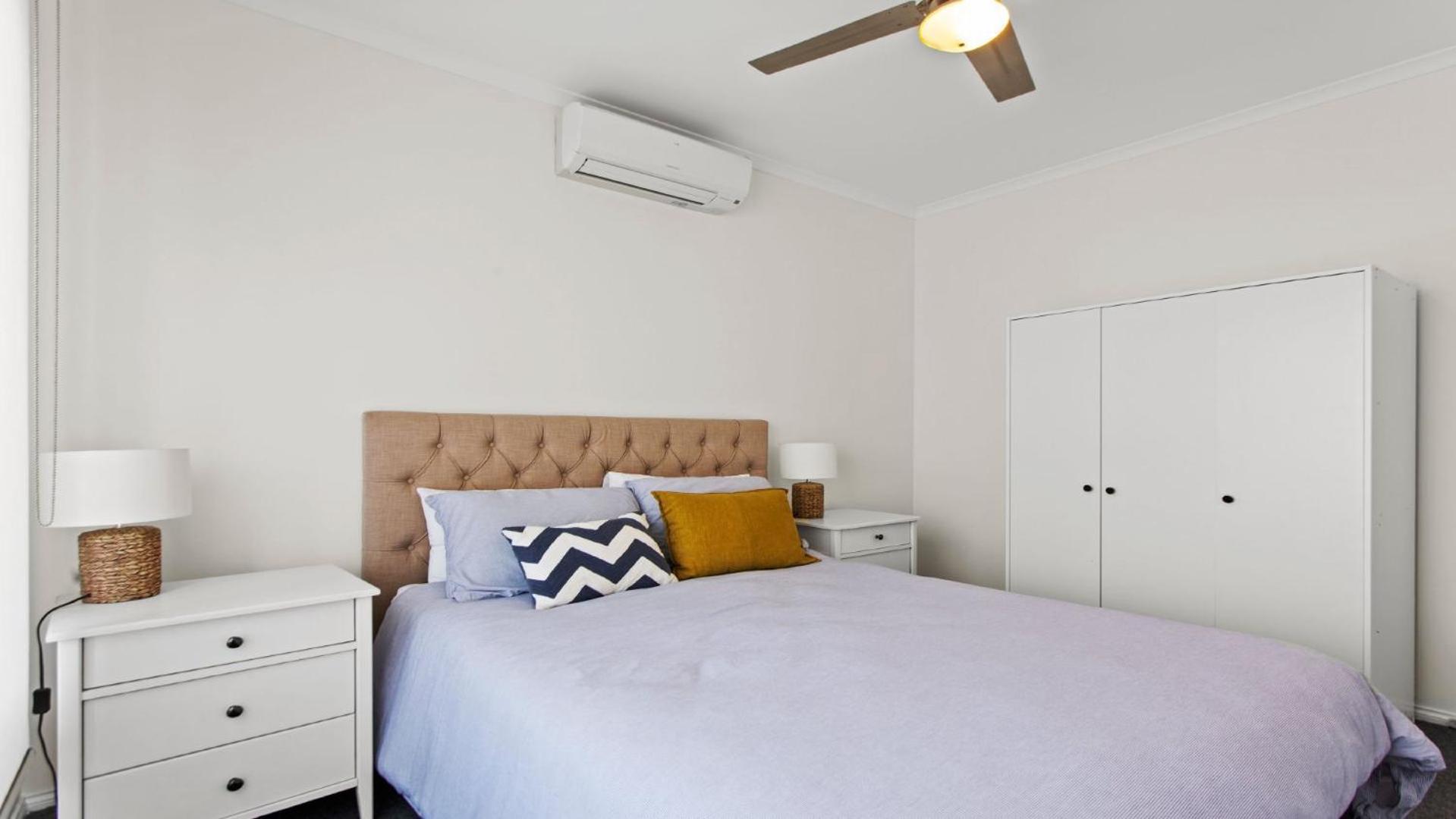 Endeavour View Is A Fantastic - A Modern, 4 Bedroom Holiday Home