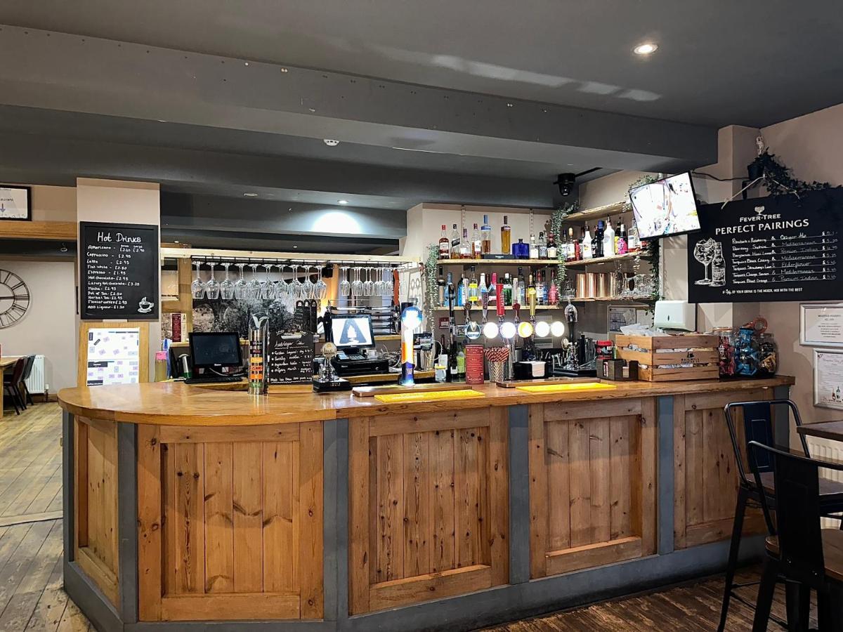 bar