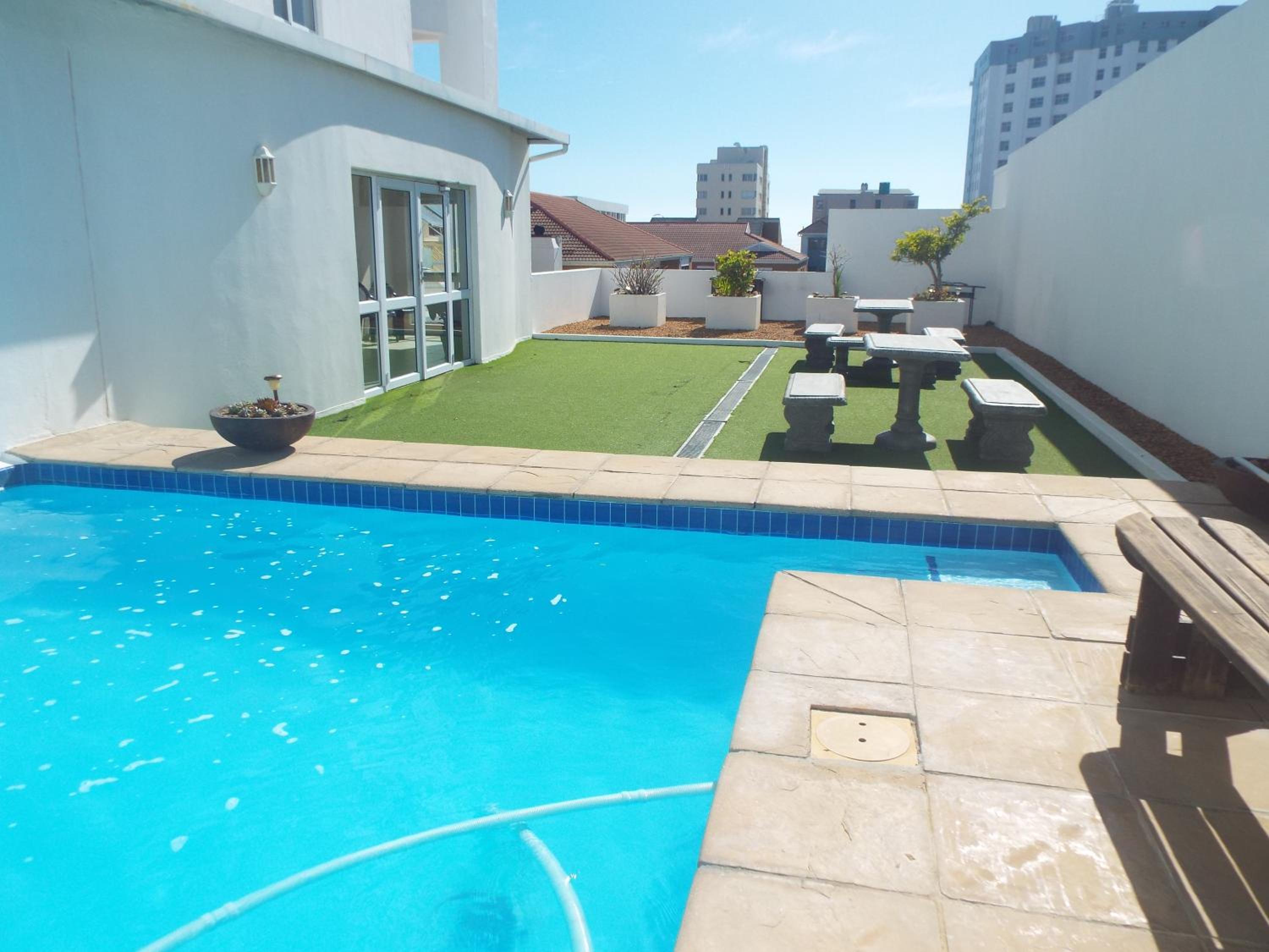 Serene Palms Apartment -1 minute walk to Strand beach view 3