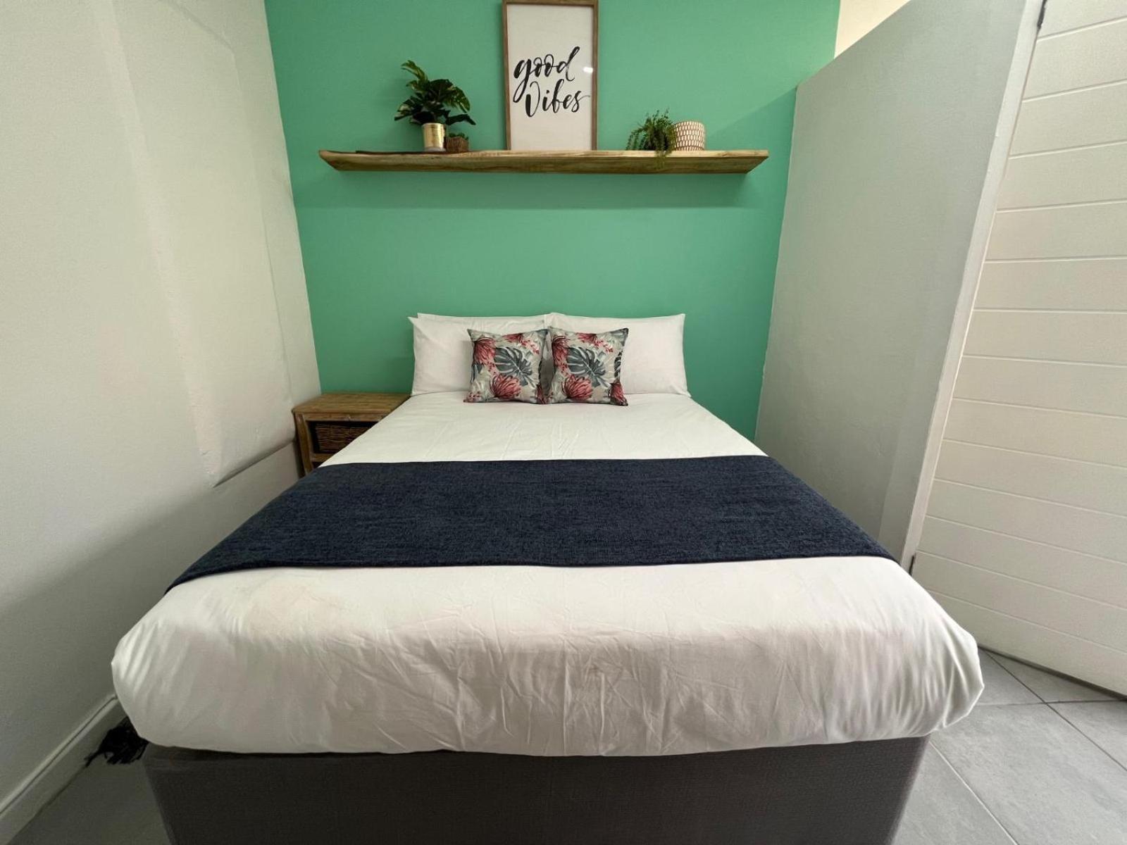 Forest Gate Apartments and Rooms view 3