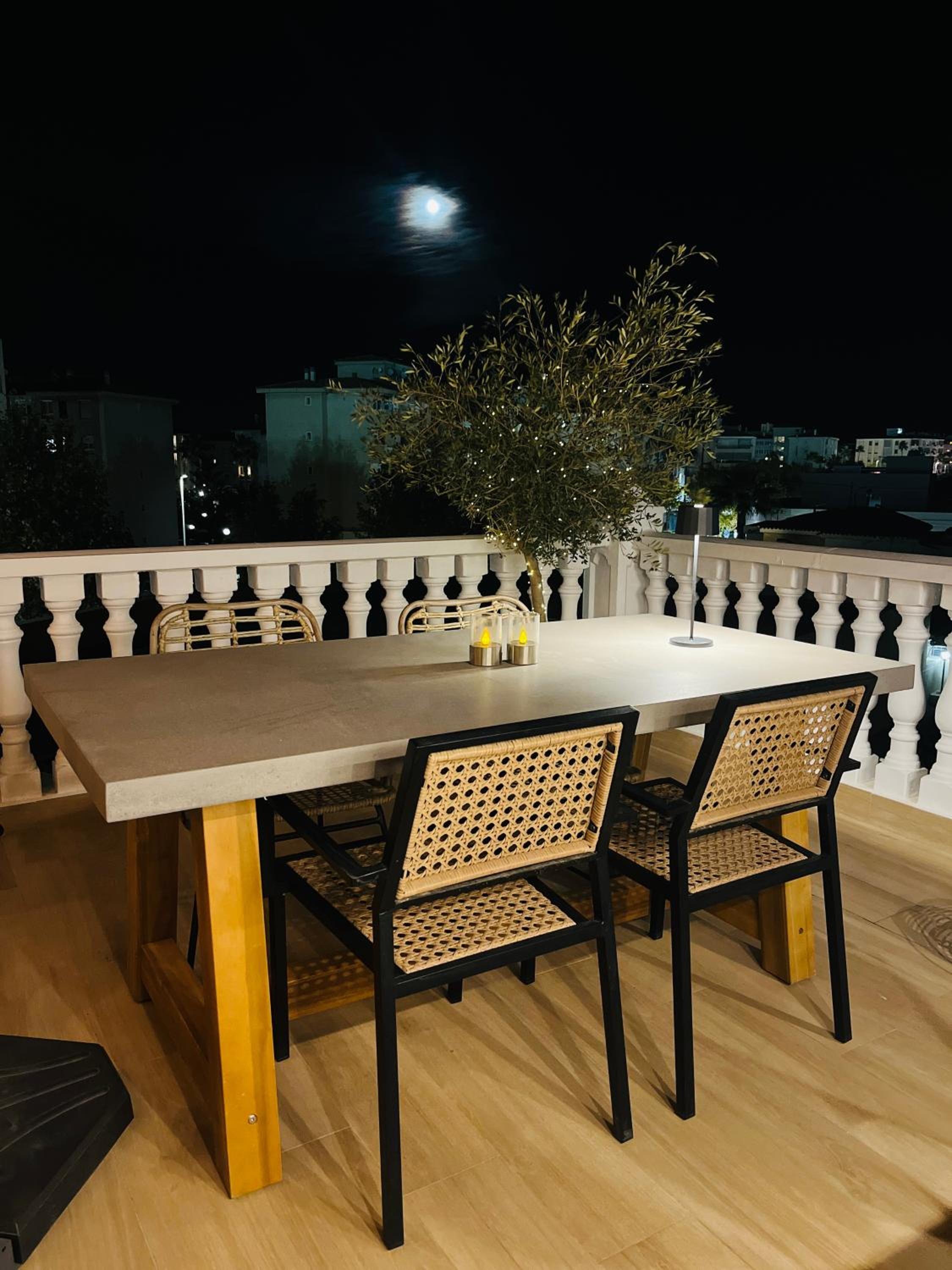 Casa Narú Albir, duplex appartement met ruim terras en buitenkeuken