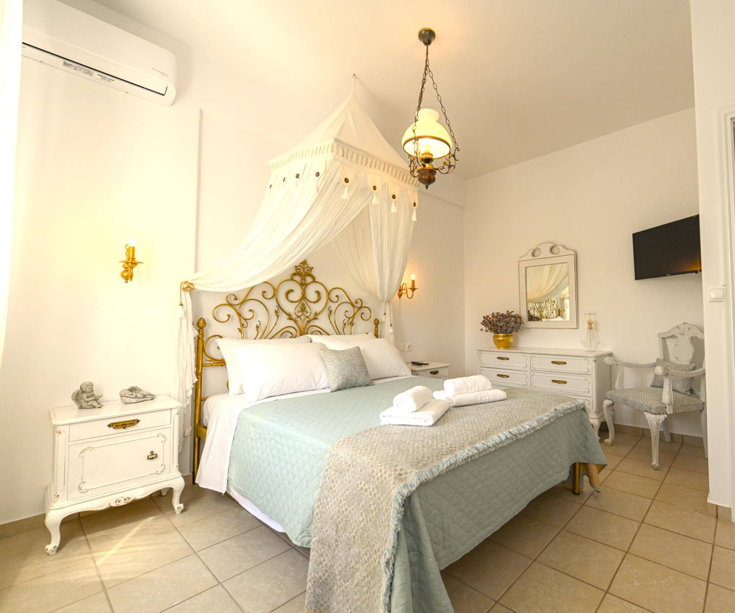 Exilze House Beachfront Kionia
