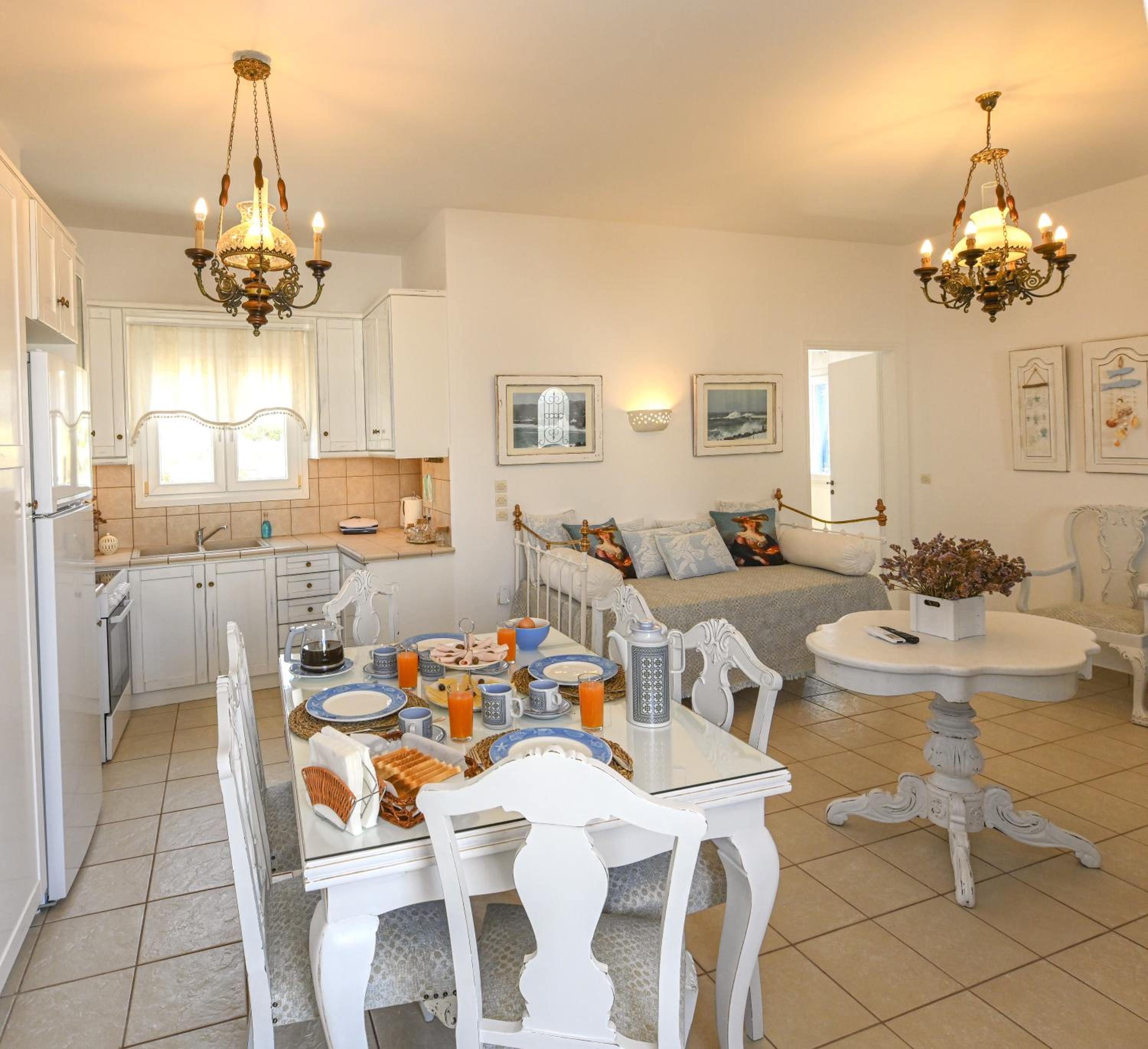 Exilze House Beachfront Kionia