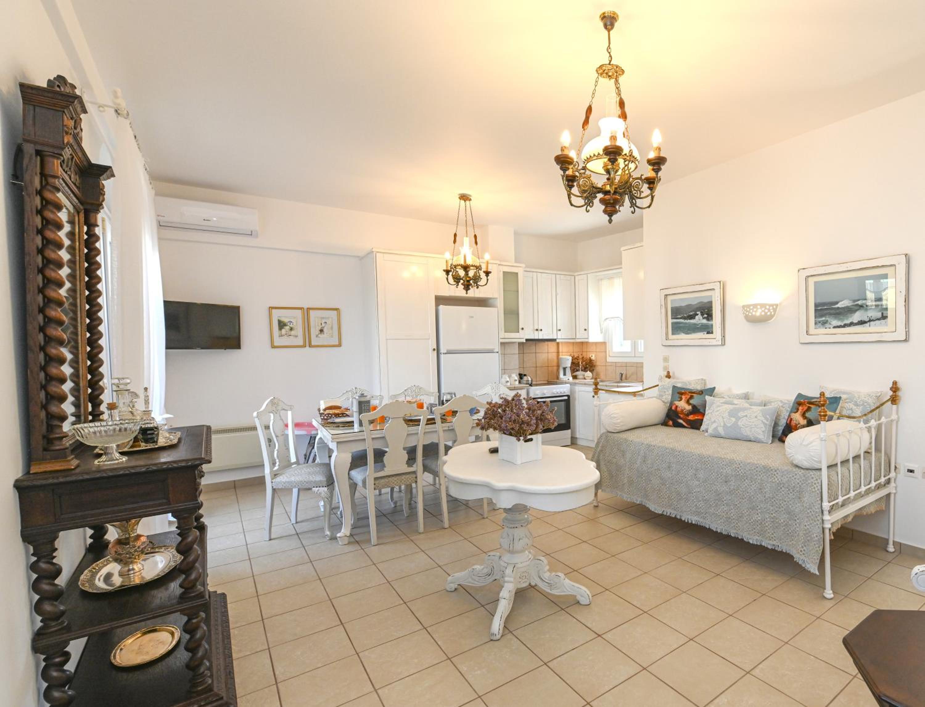 Exilze House Beachfront Kionia