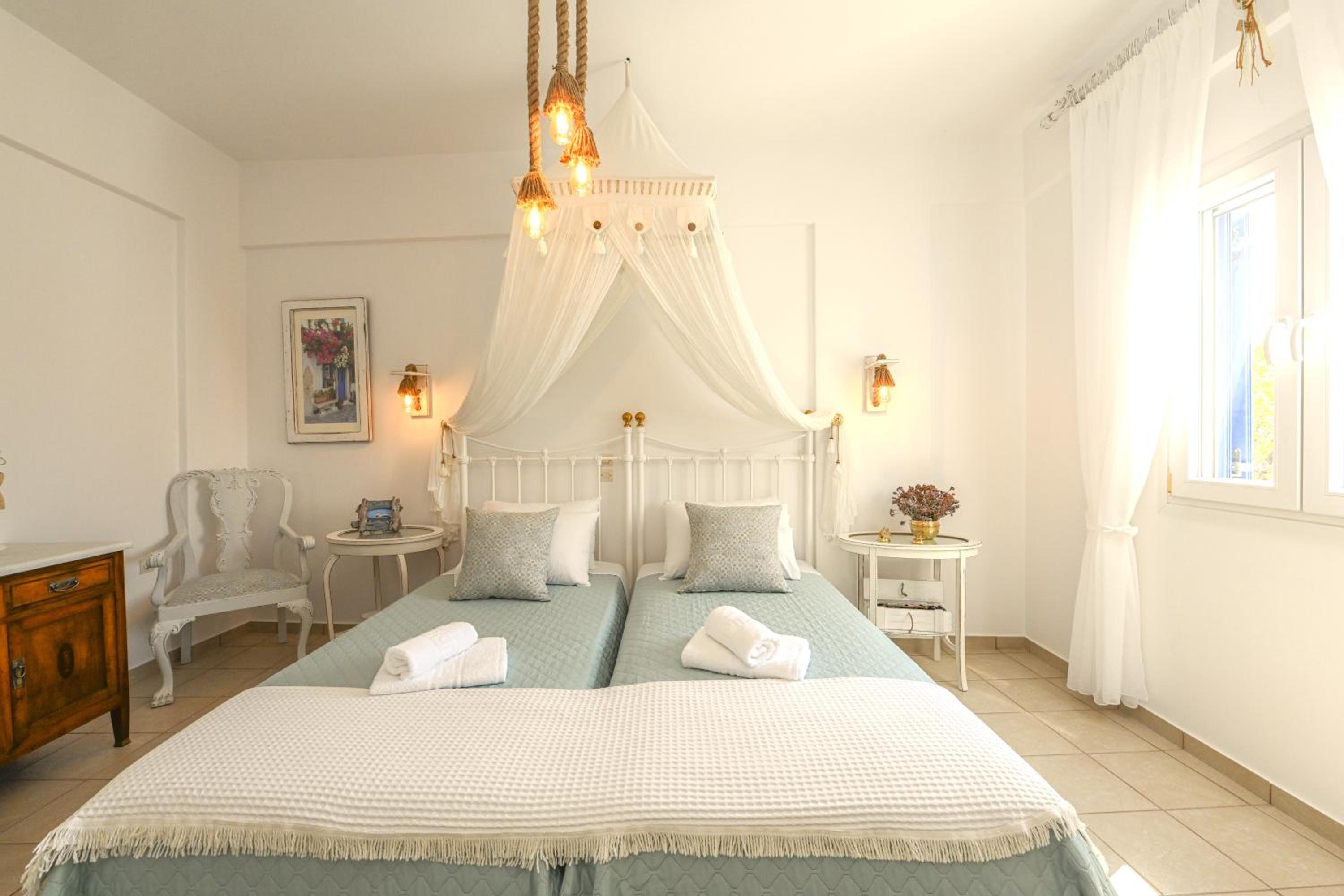 Exilze House Beachfront Kionia