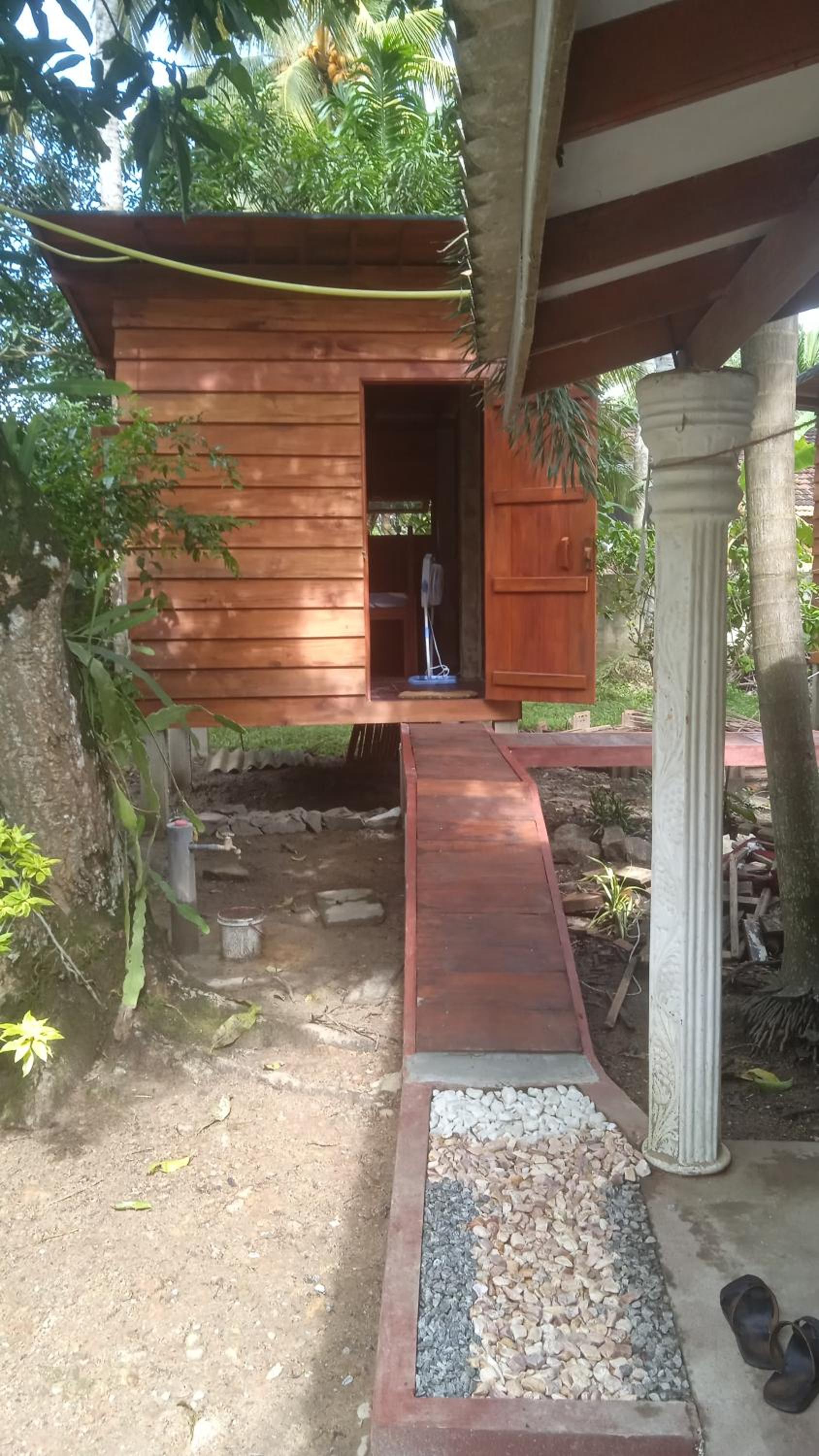 Photo 10