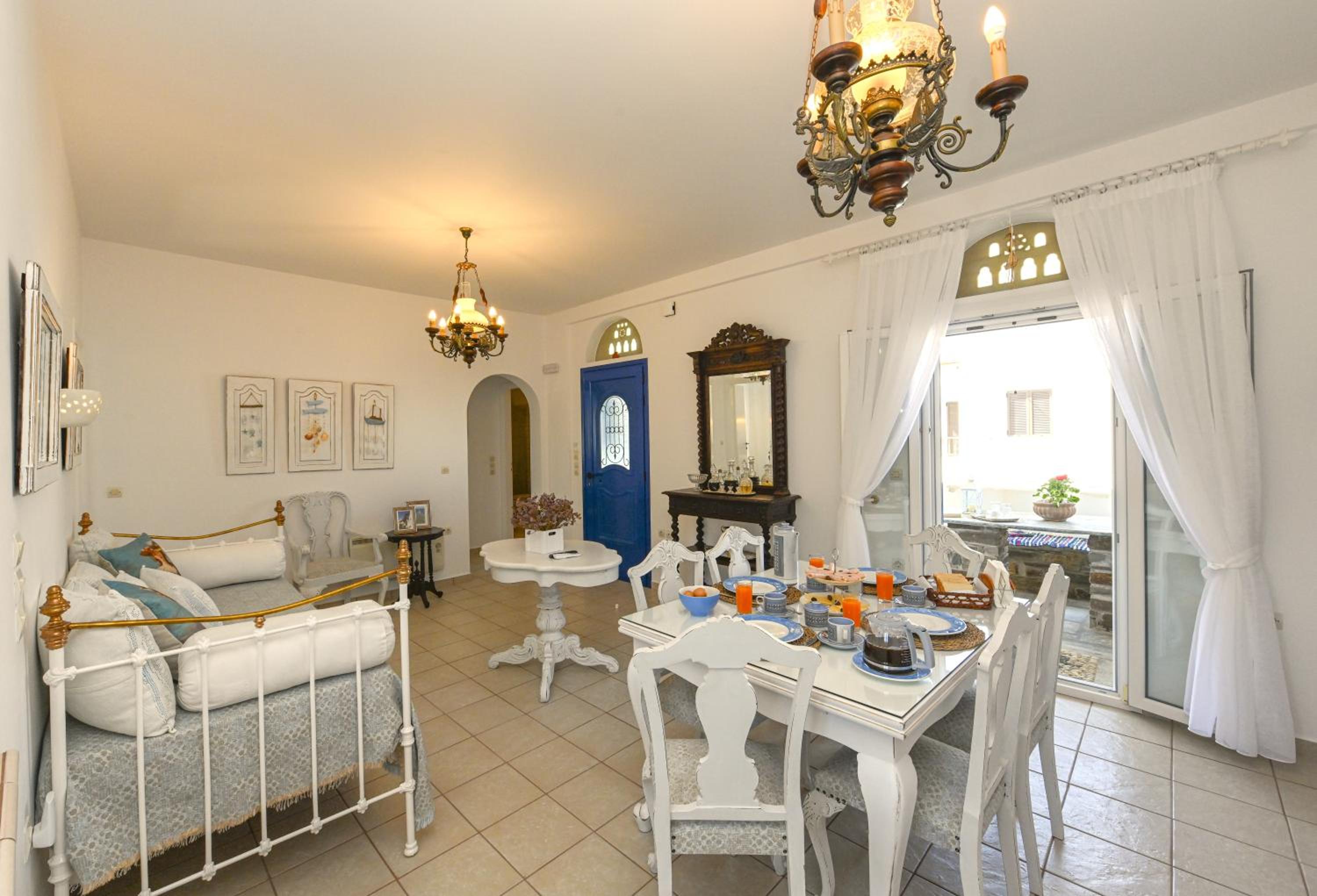 Exilze House Beachfront Kionia