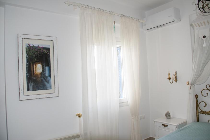 Exilze House Beachfront Kionia