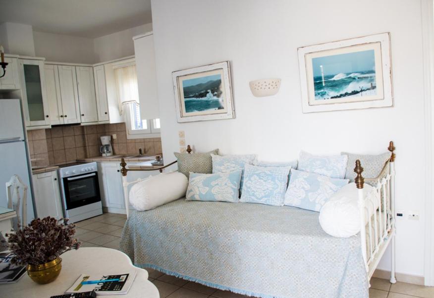 Exilze House Beachfront Kionia