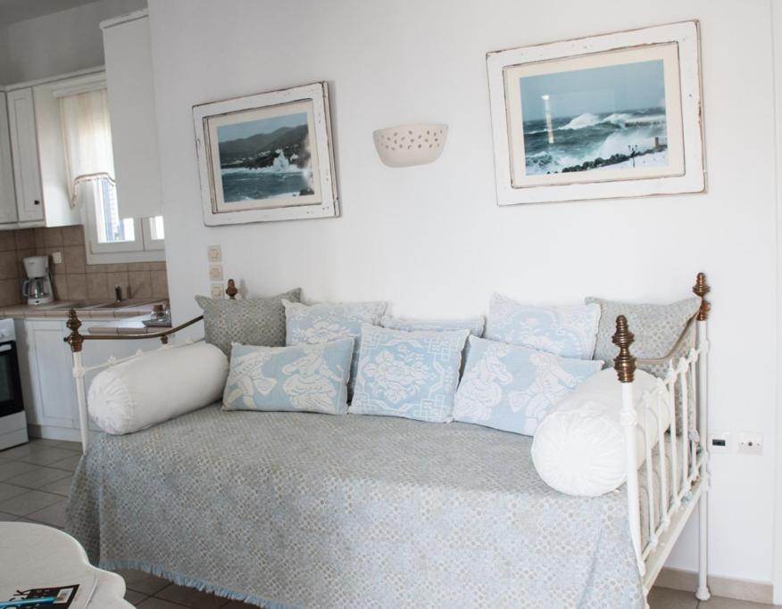 Exilze House Beachfront Kionia