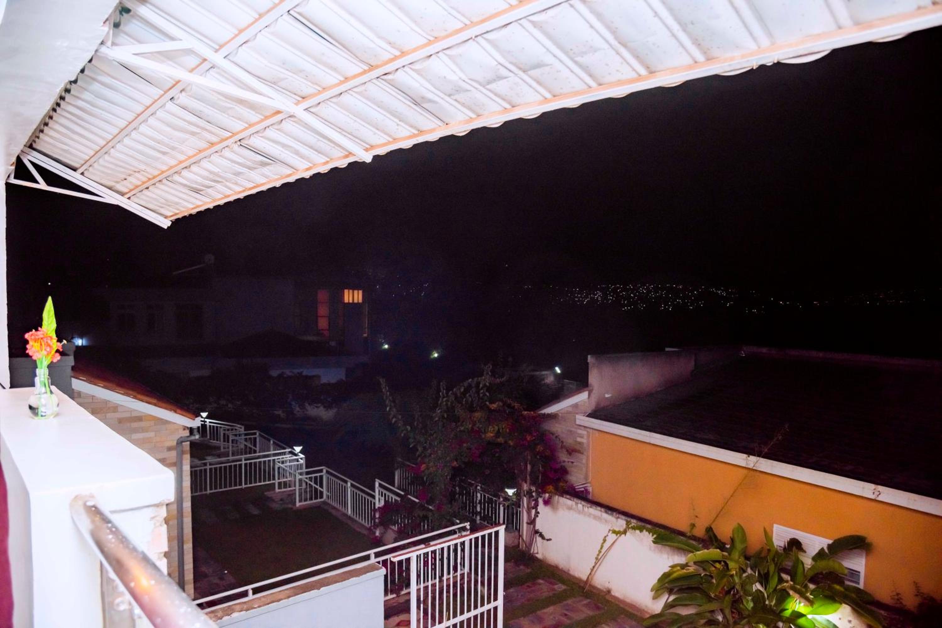 Cosy & Calm Gem at Kigali City view 5