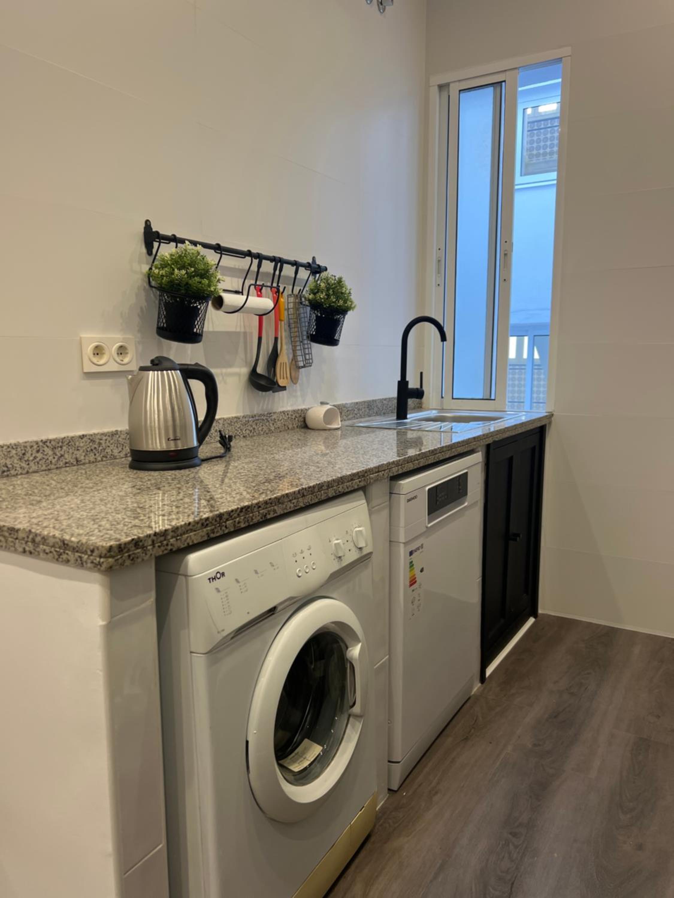 Cozy Apartment Malaga Center near Teatro Cervantes