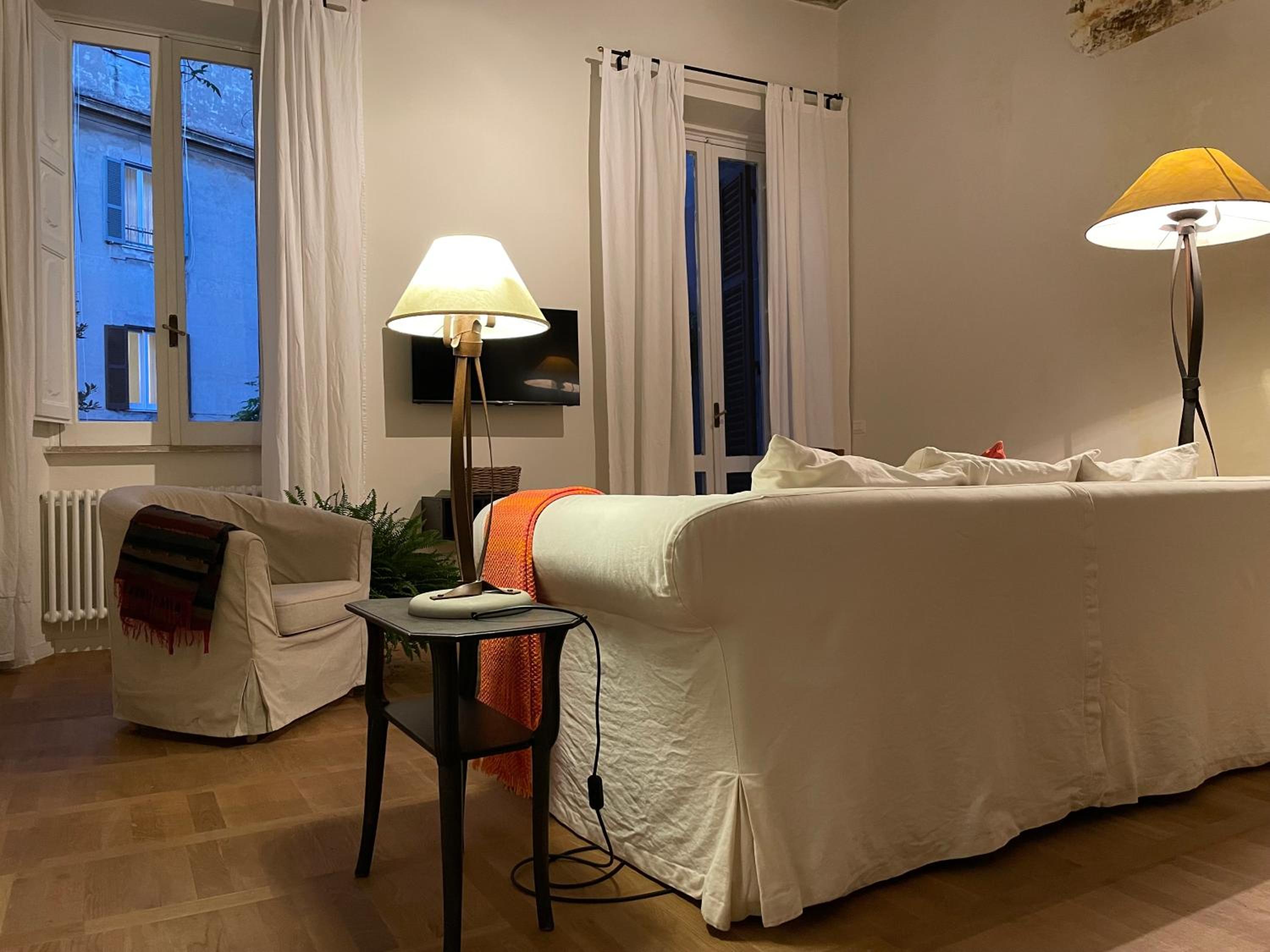Rome Center, luxury & history in Via Monserrato