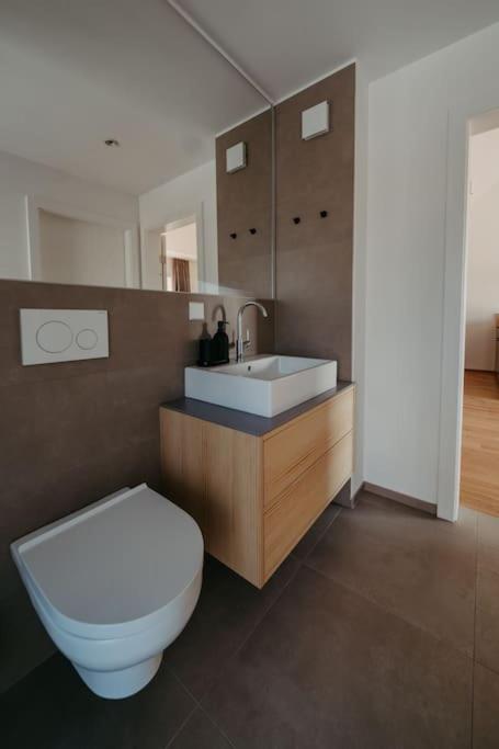 *Relax Apartment* für 4 am Weinberg mit Sauna
