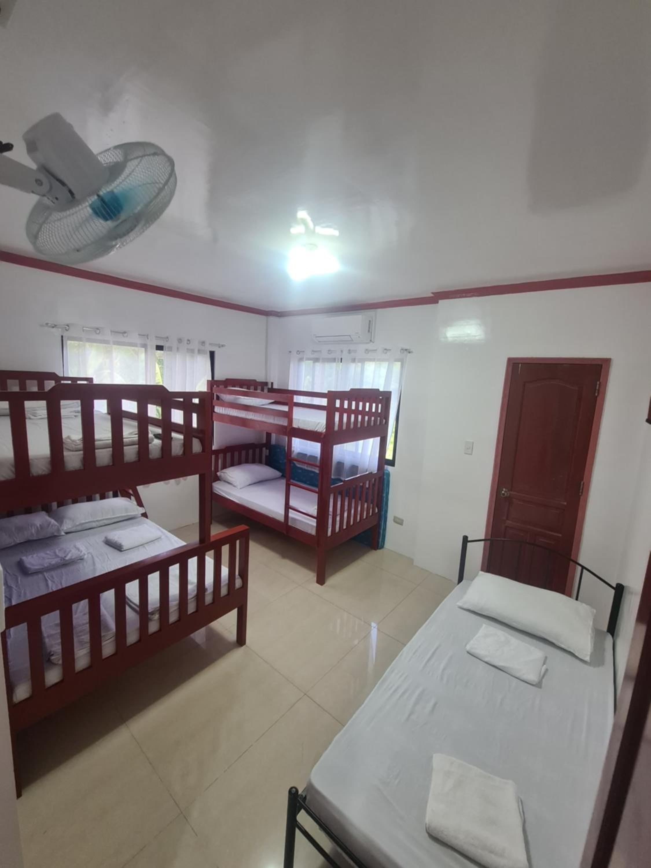 Rotunda Inn home stay view 4