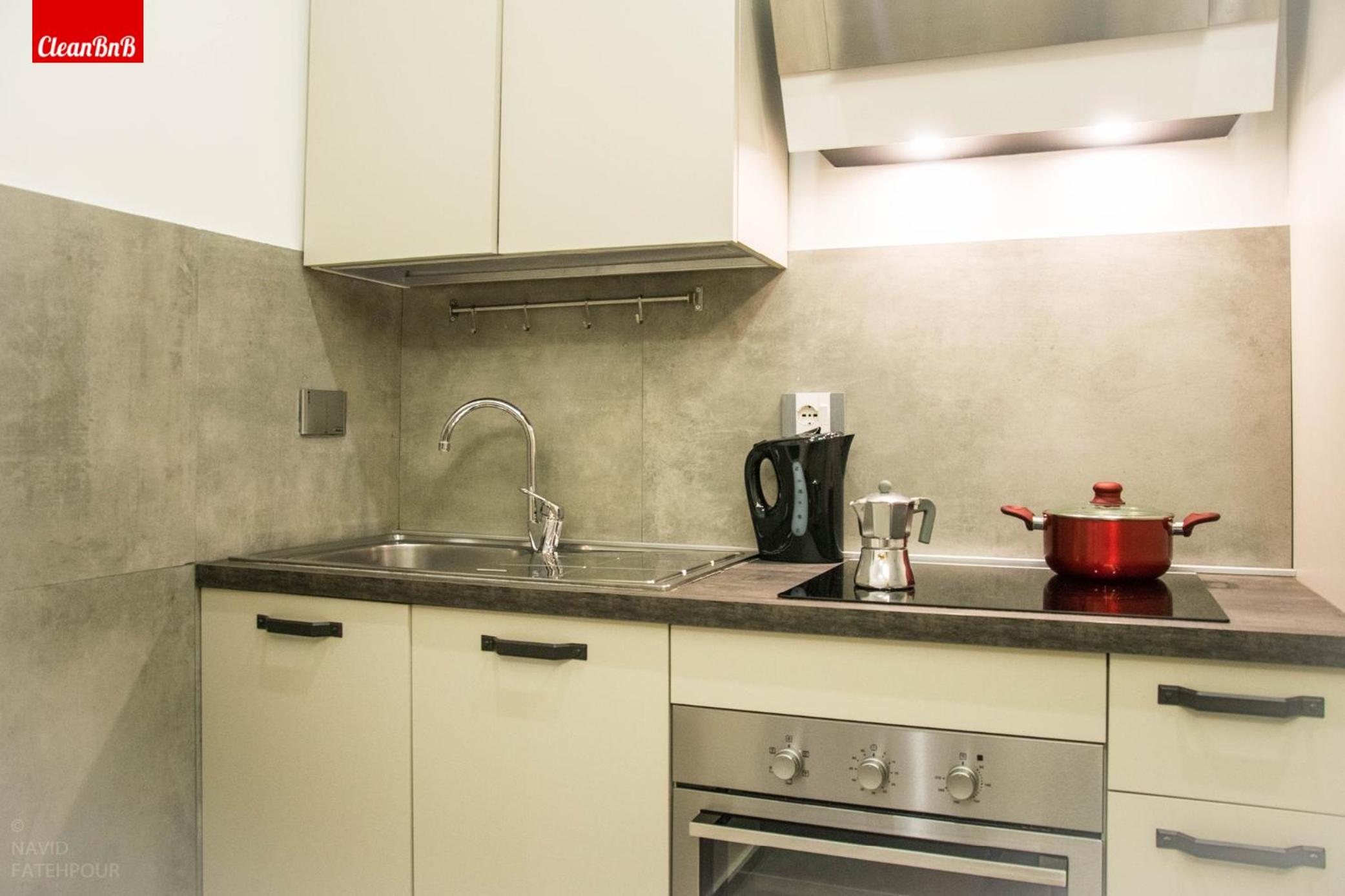 GuestHost - Largo Leopardi Modern Apartment