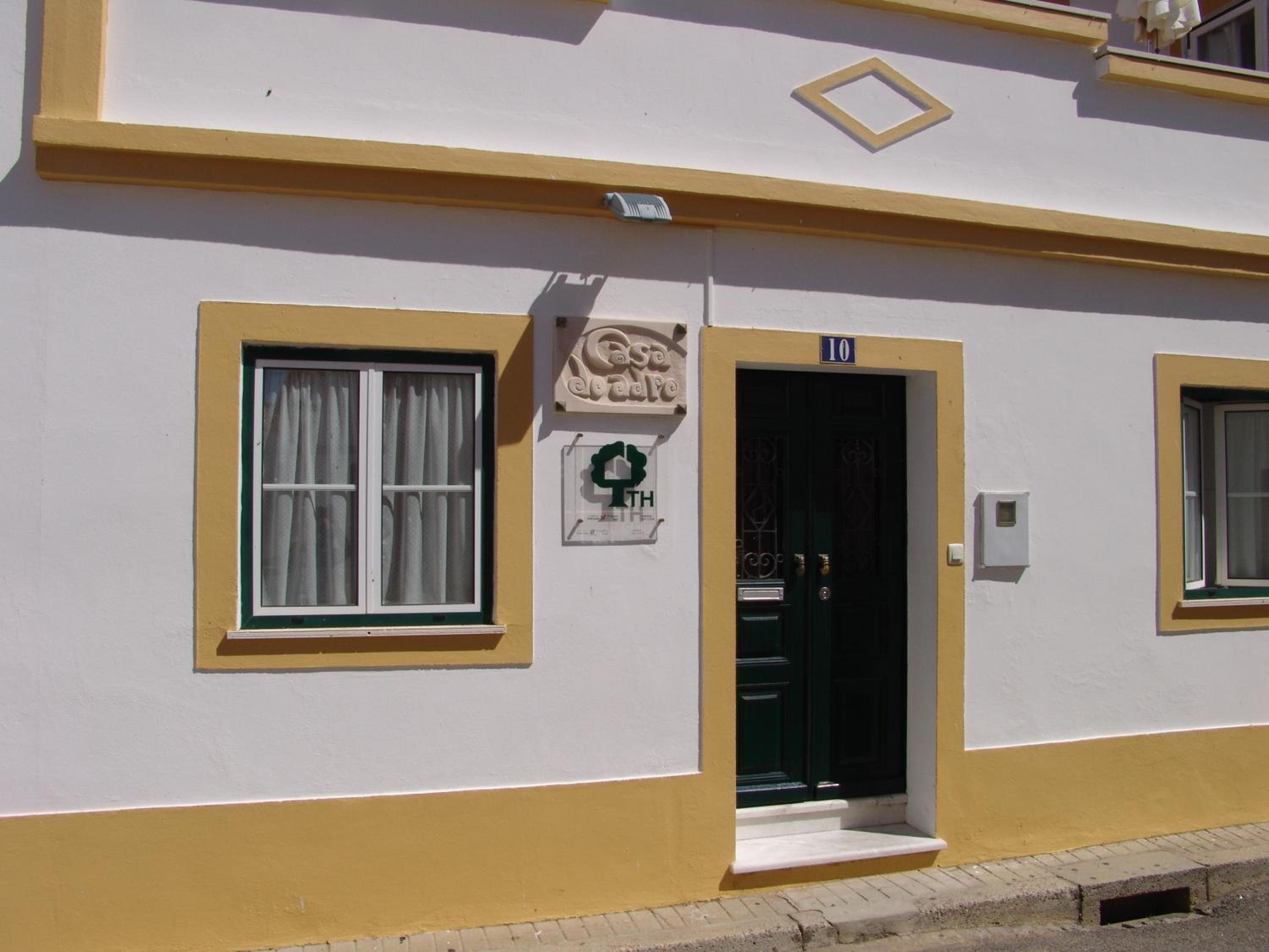 Casa Do Adro Da Igreja Turismo De Habitação