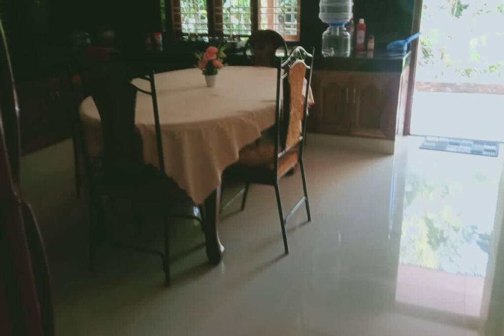 Varkala- Aroma Ac pvt Villa hammocks kitchen