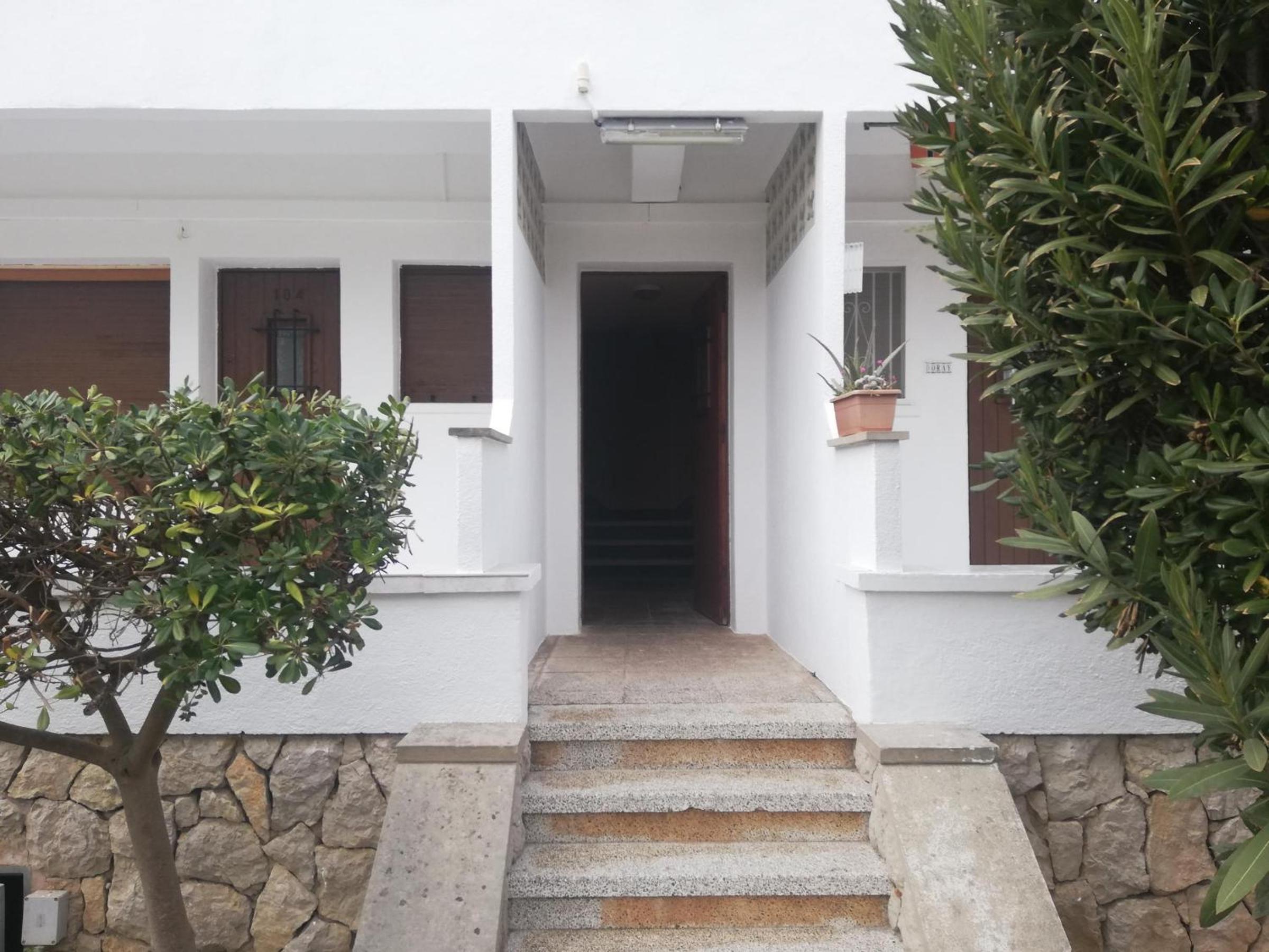 Estudio Renovado con Terraza a 200m de la Playa de Roses + Parking Privado y Climatización - ES-258-14 view 2