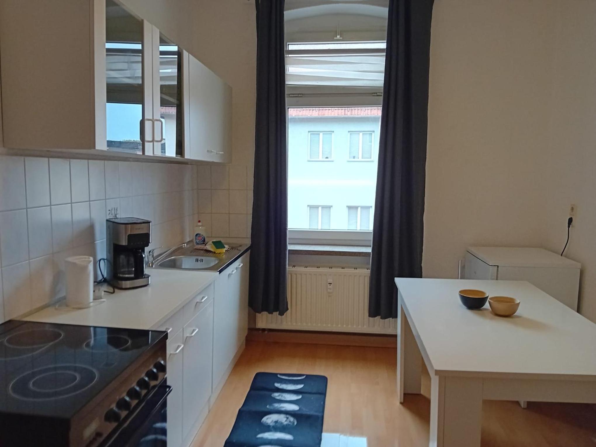 Stellas Monteurwohnungen en Werdau — kitchen