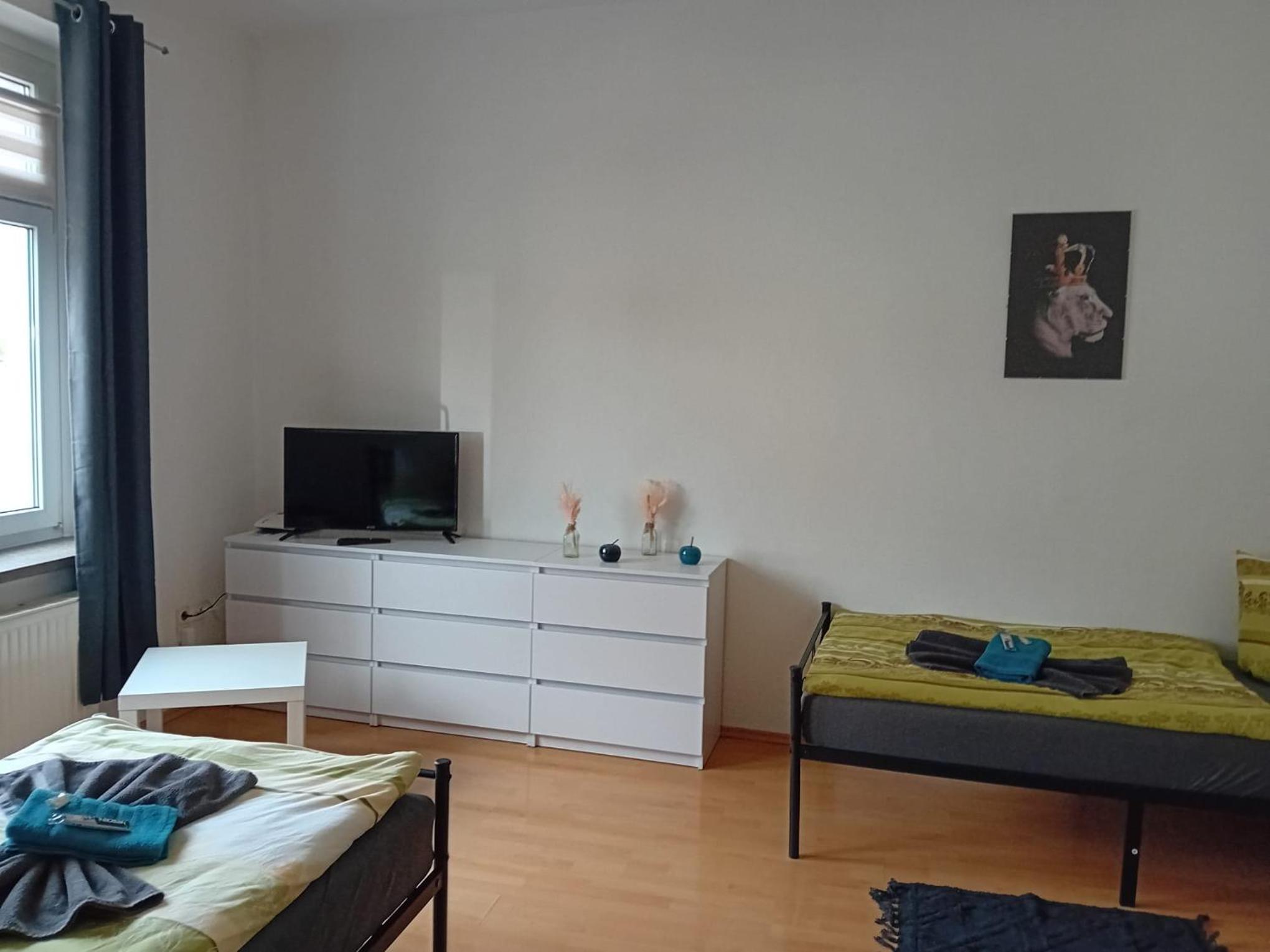 Stellas Monteurwohnungen en Werdau — hotel room