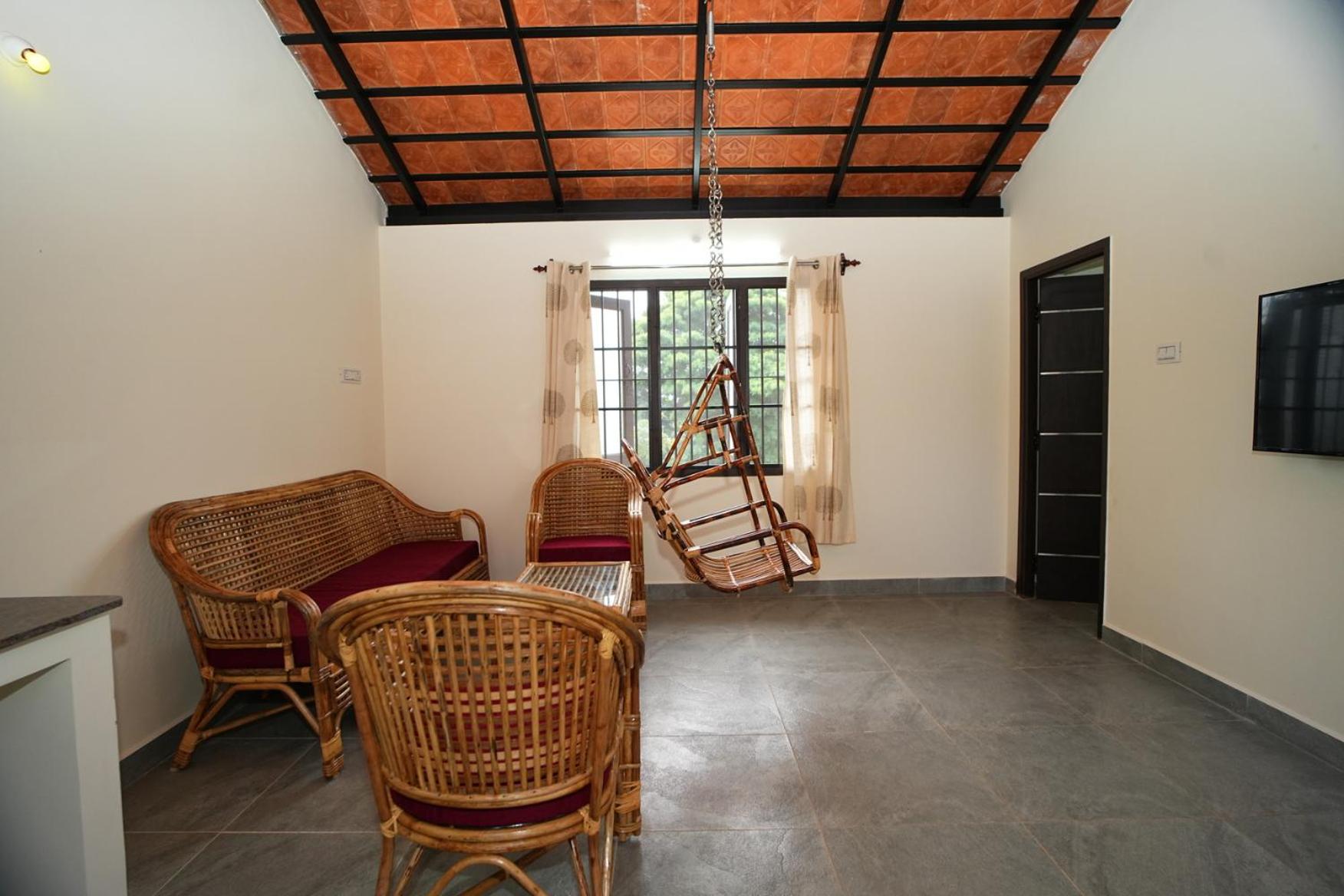 UNGA VEEDU PAY AND STAY