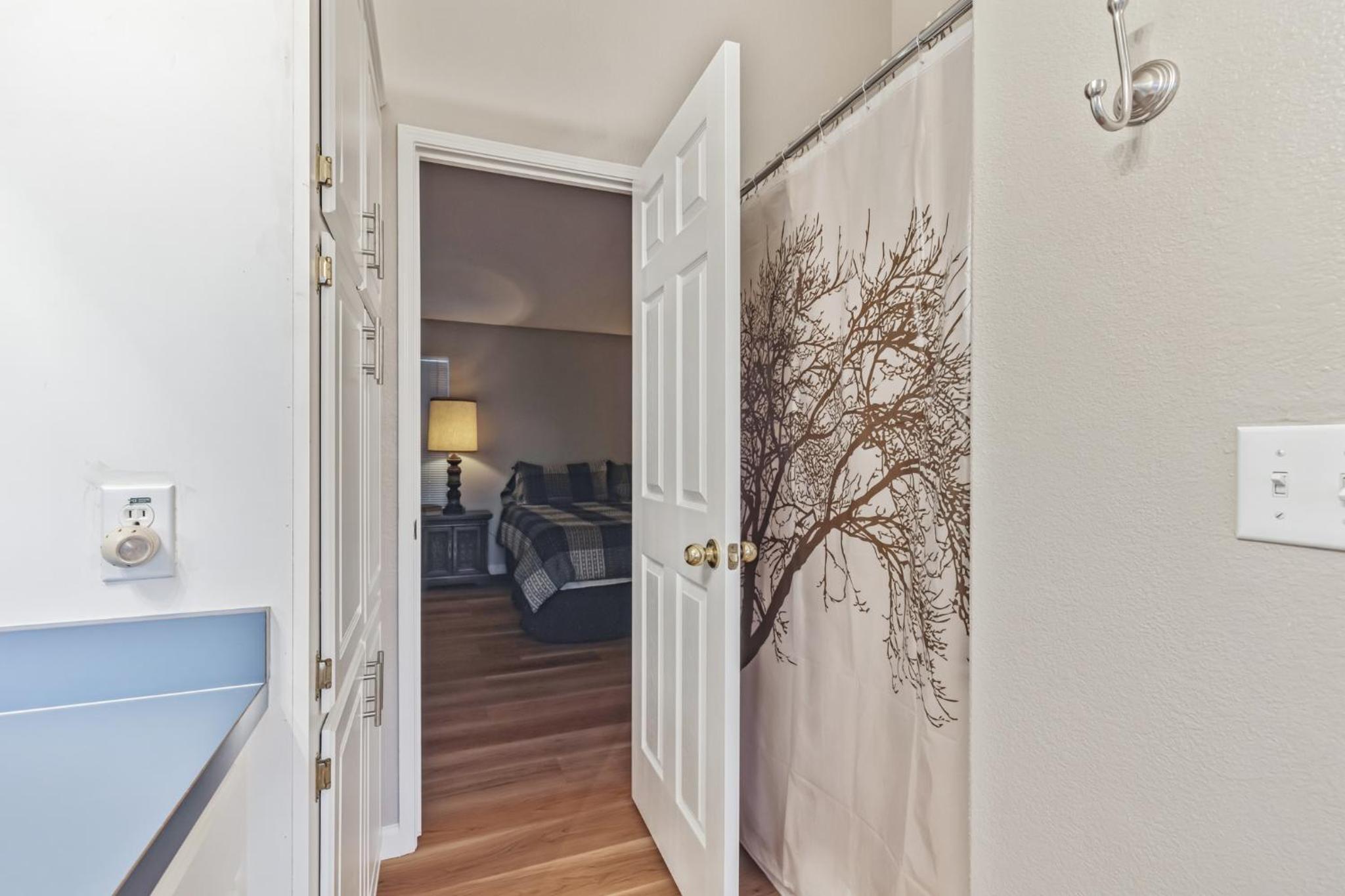 Newly Renovated Retreat on 6 Acres, Discover Murphys Lodge with Scenic Views! view 5