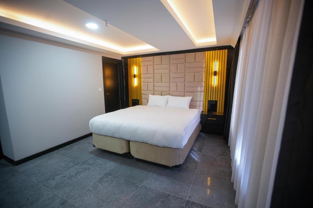 KY Continental Apartments - Image 28