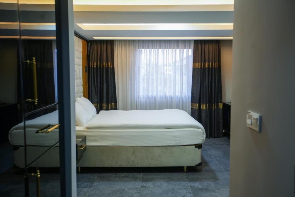 KY Continental Apartments - Image 10