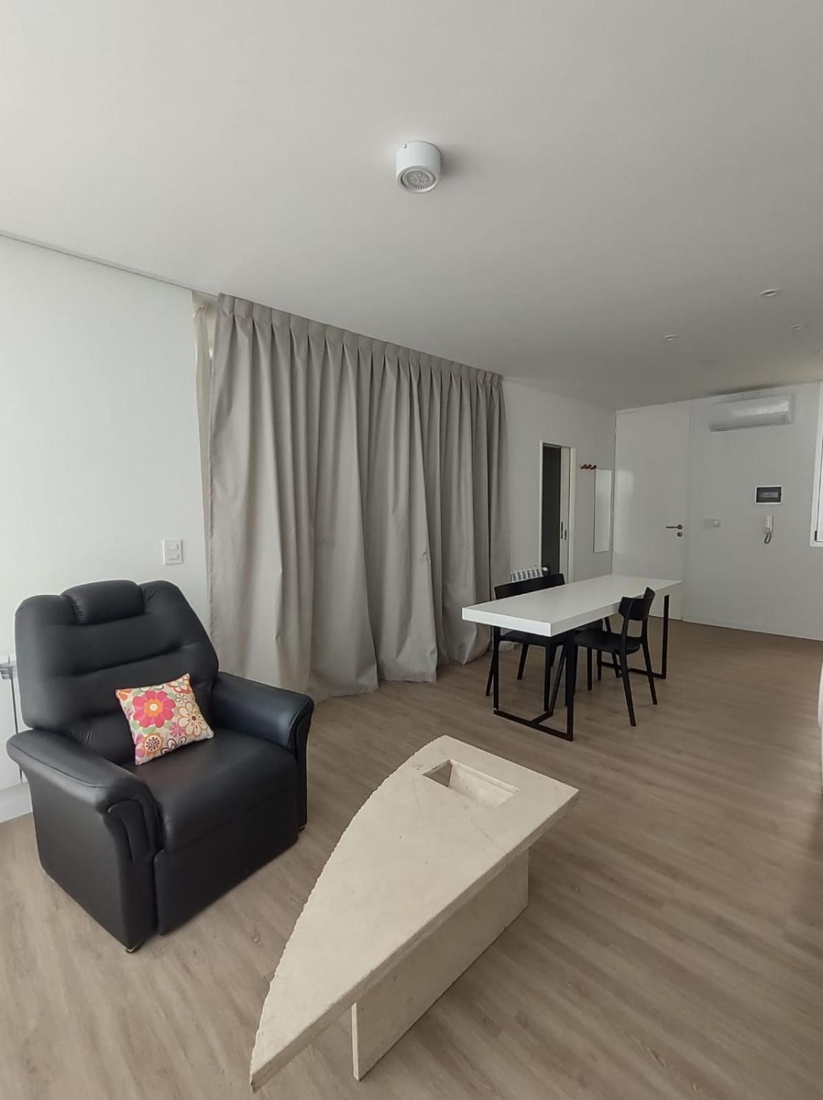 HERMOSO DEPARTAMENTO EN EL CENTRO DE ROSARIO
