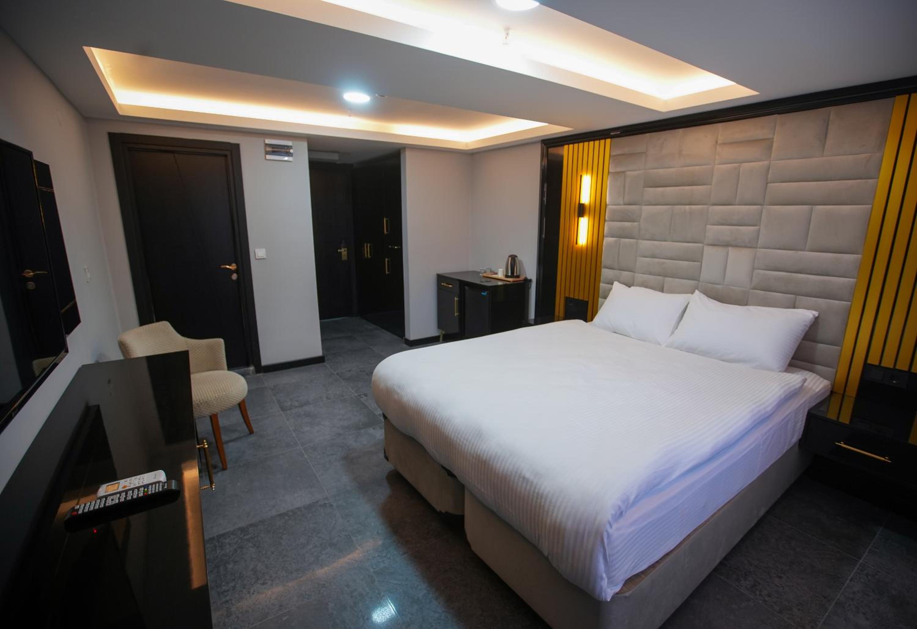 KY Continental Apartments - Image 19