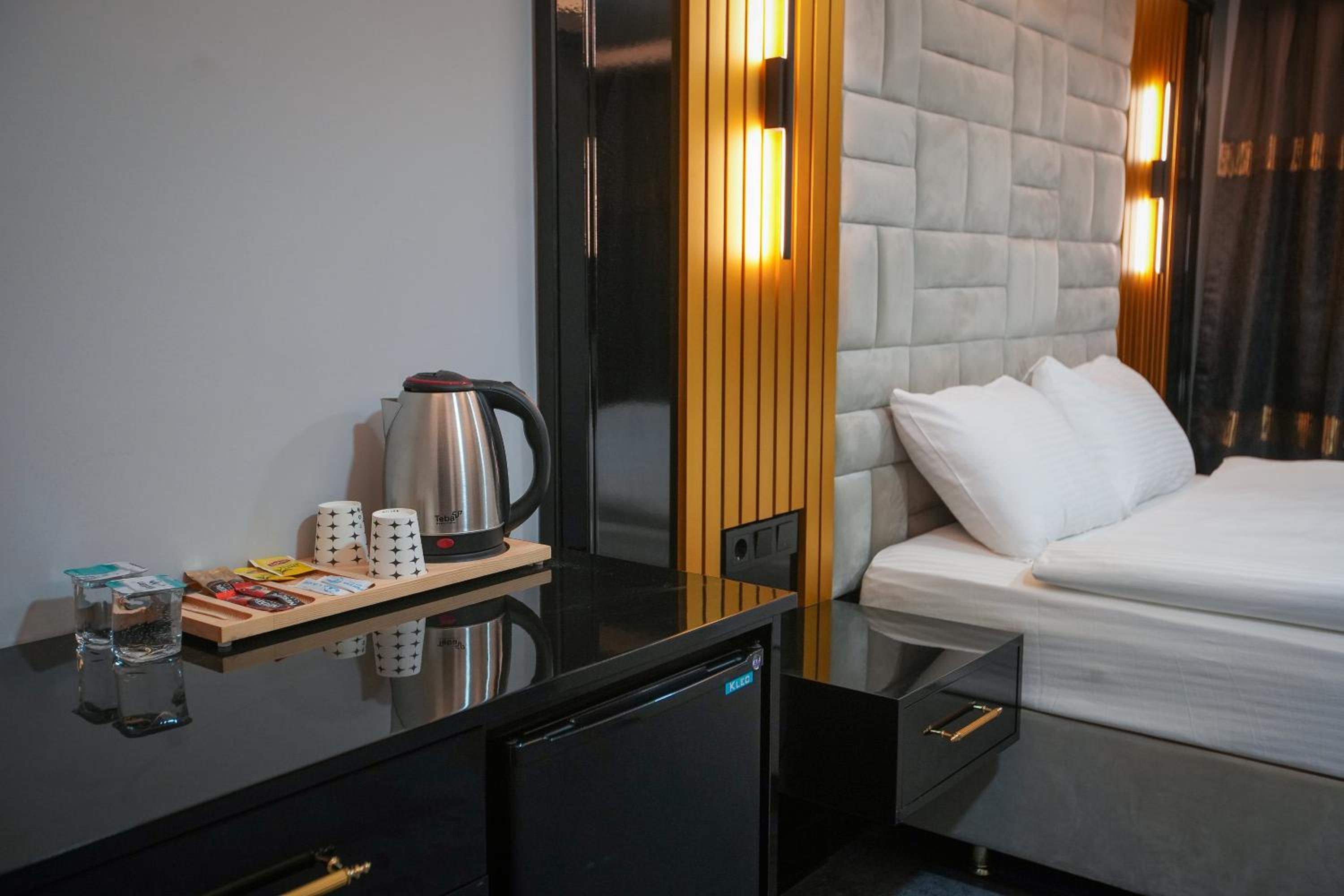 KY Continental Apartments - Image 22