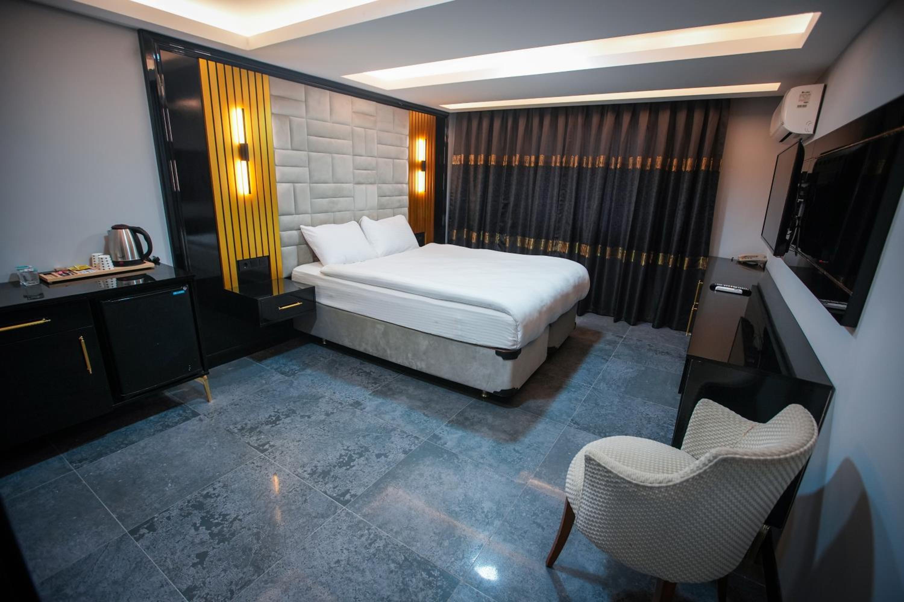 KY Continental Apartments - Image 21