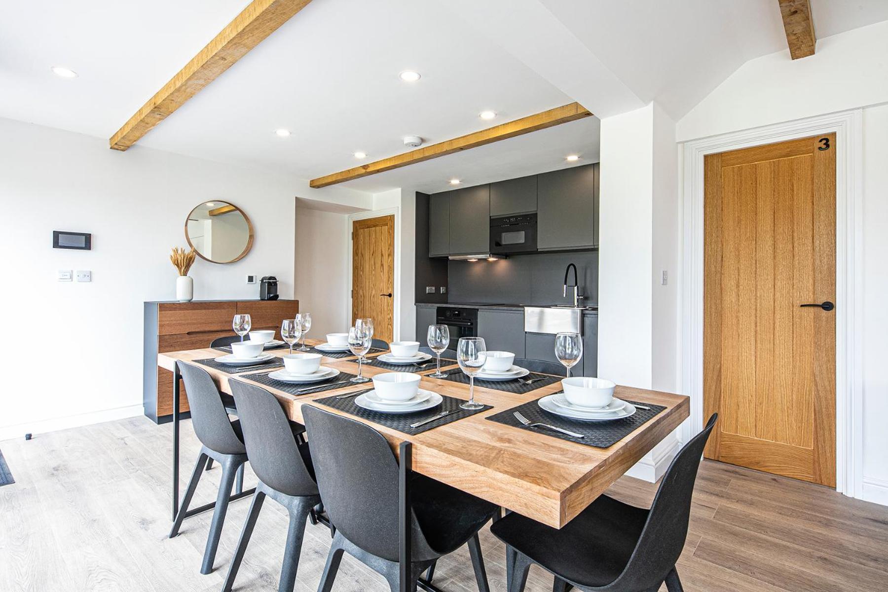 The Coach House at Dovedale Manor view 4