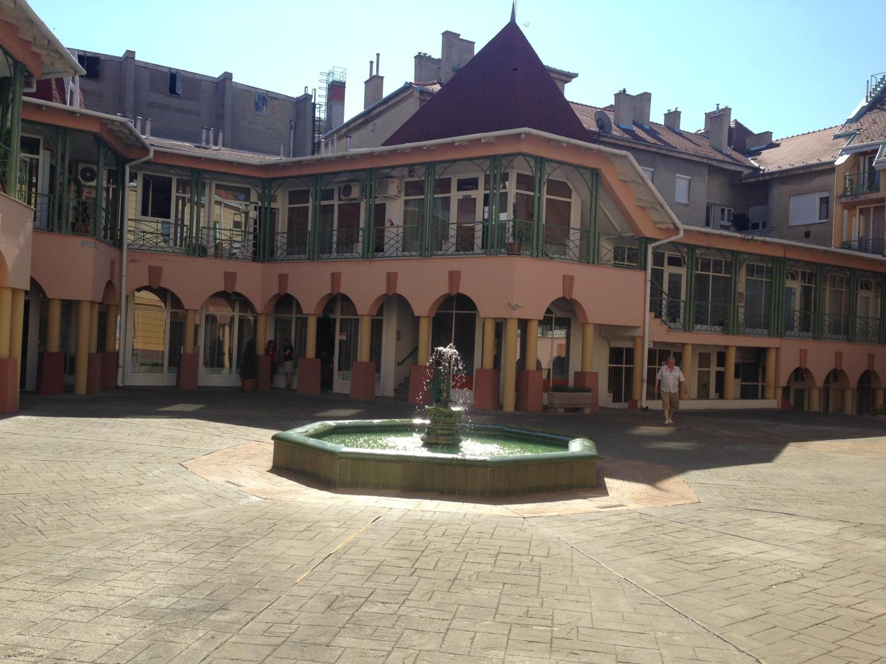 Photo 16