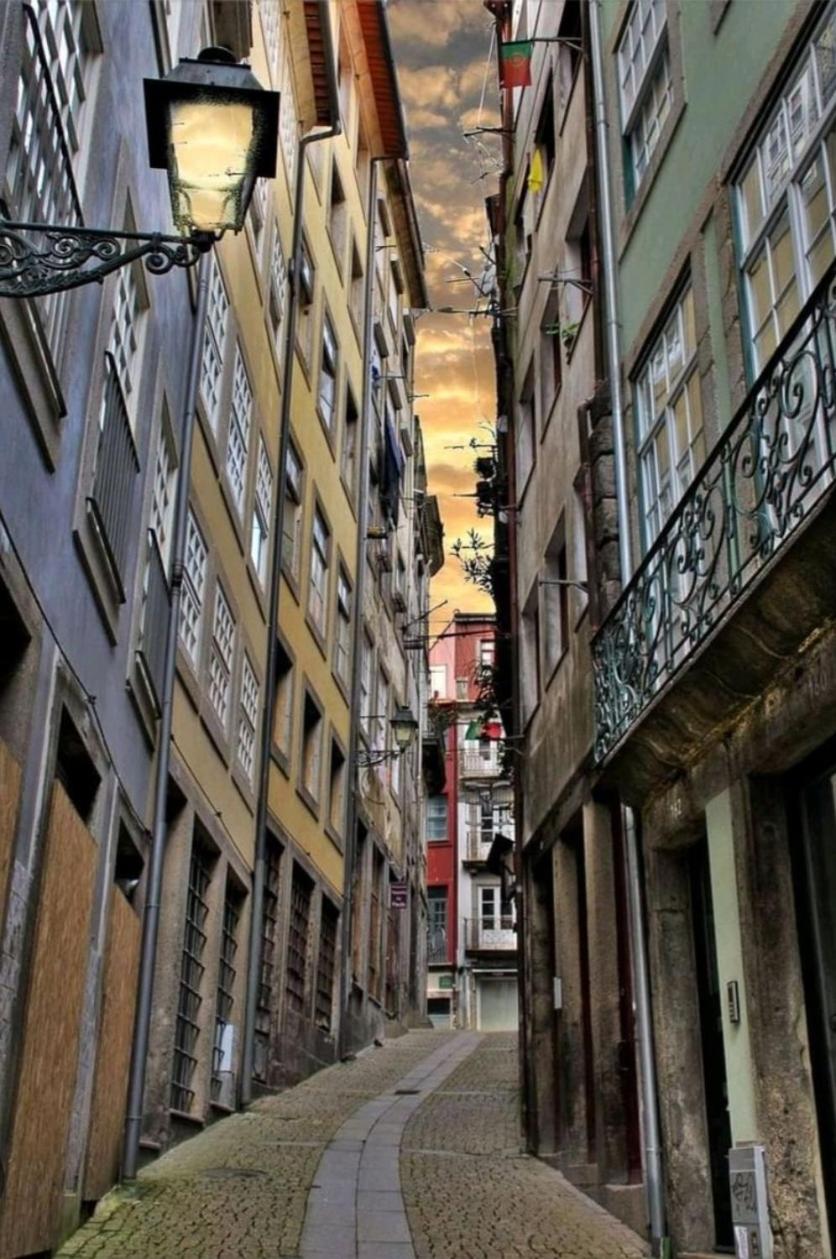 Historical Porto Apartment view 3