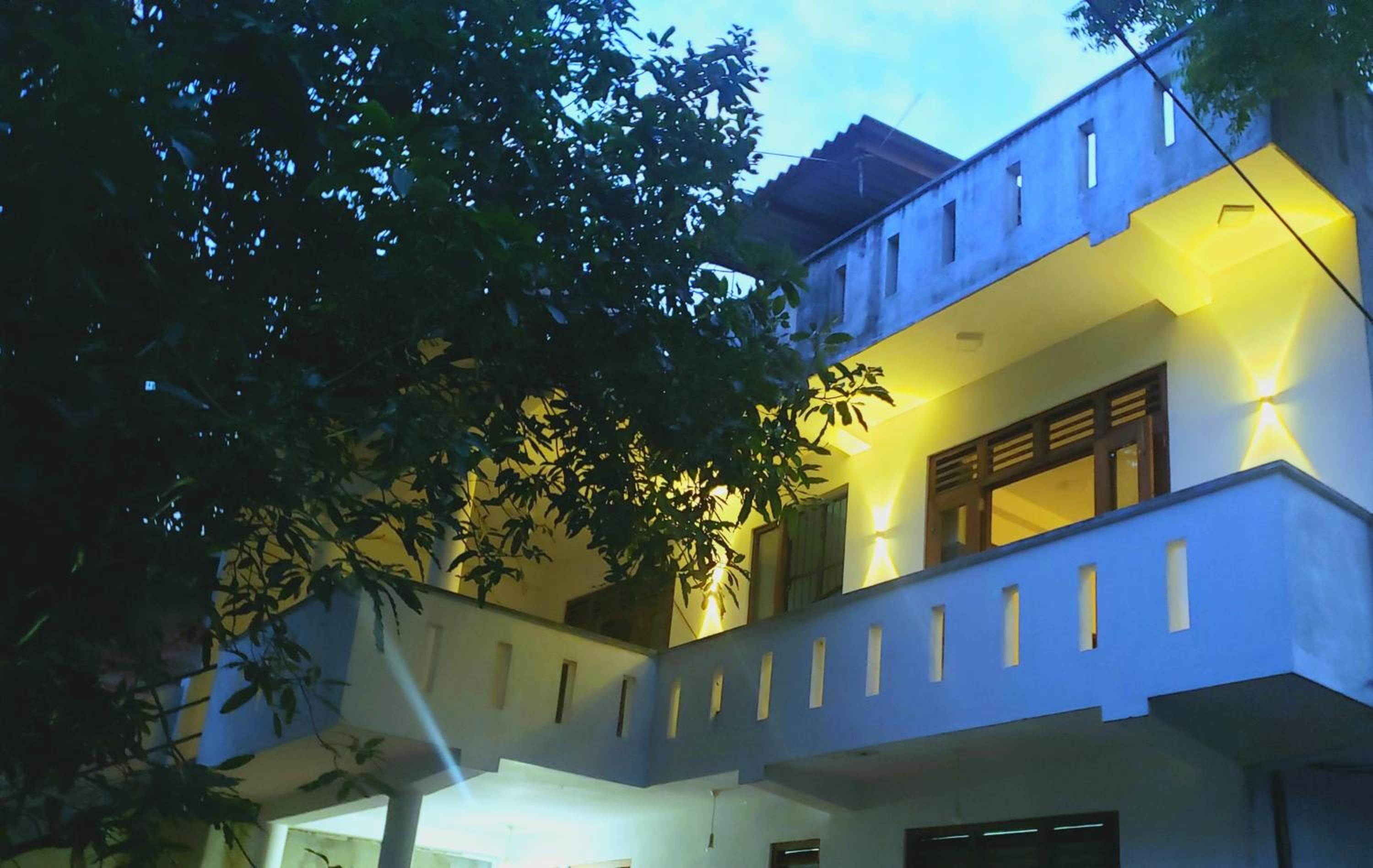 Vaas Place