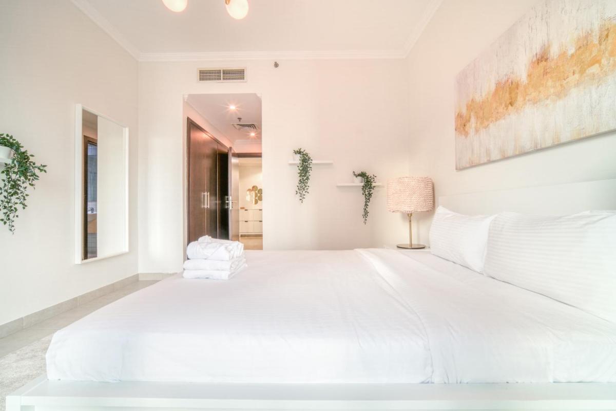 Marina Quays West, Dubai Marina - Mint Stay