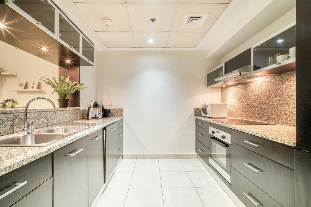 Marina Quays West, Dubai Marina - Mint Stay